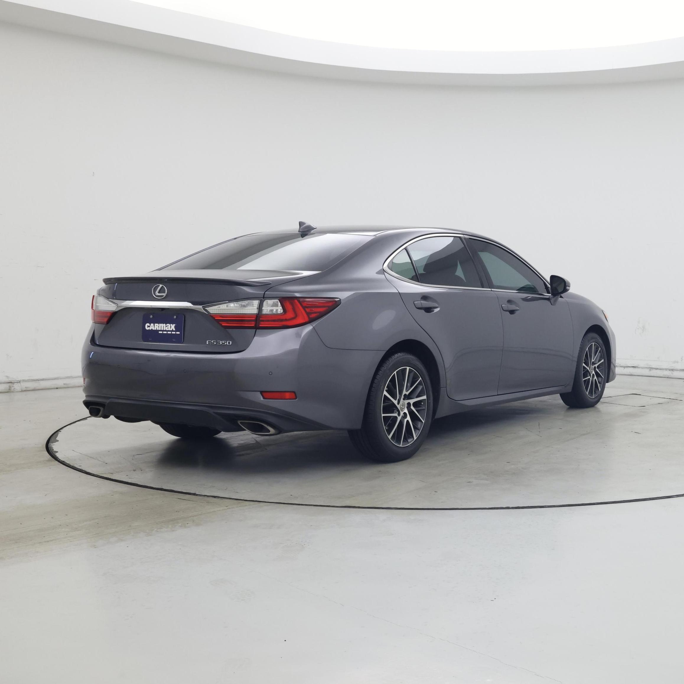 Thumbnail: 2016 Lexus ES - 8