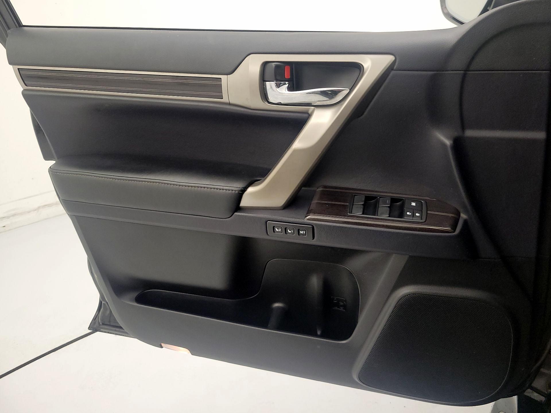 Thumbnail: 2021 Lexus GX - 12