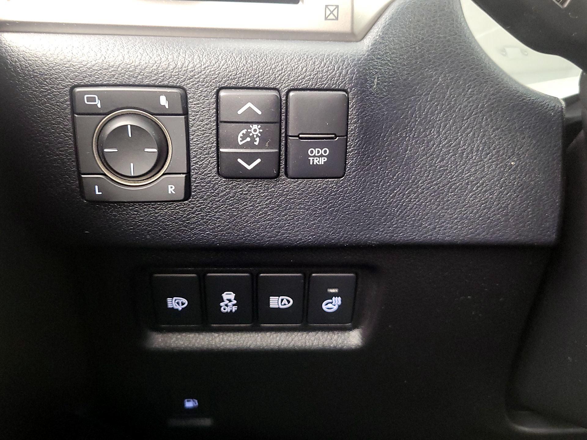 Thumbnail: 2021 Lexus GX - 13