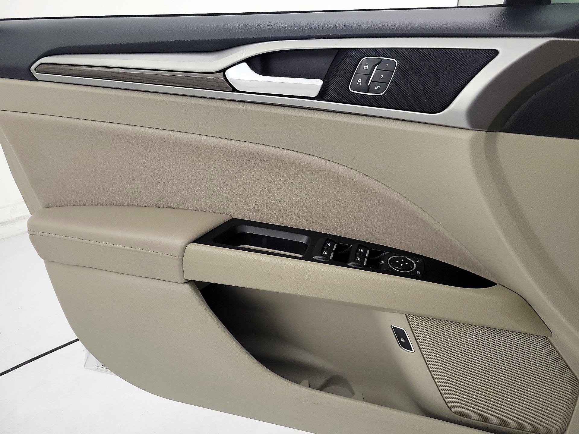 Thumbnail: 2020 Ford Fusion - 12