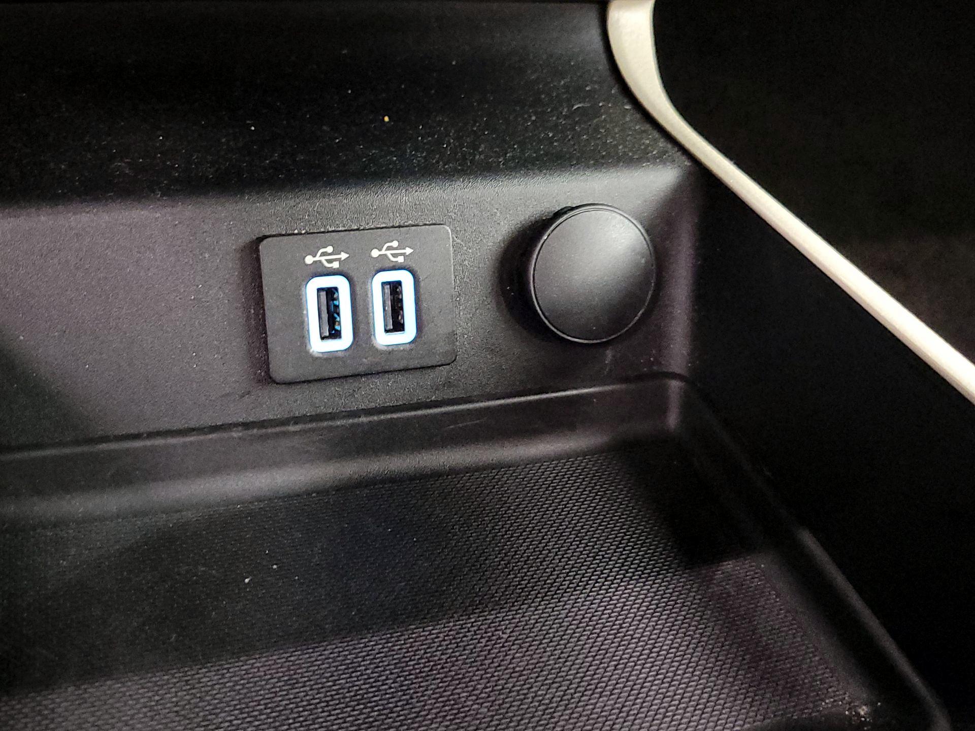 Thumbnail: 2020 Ford Fusion - 19