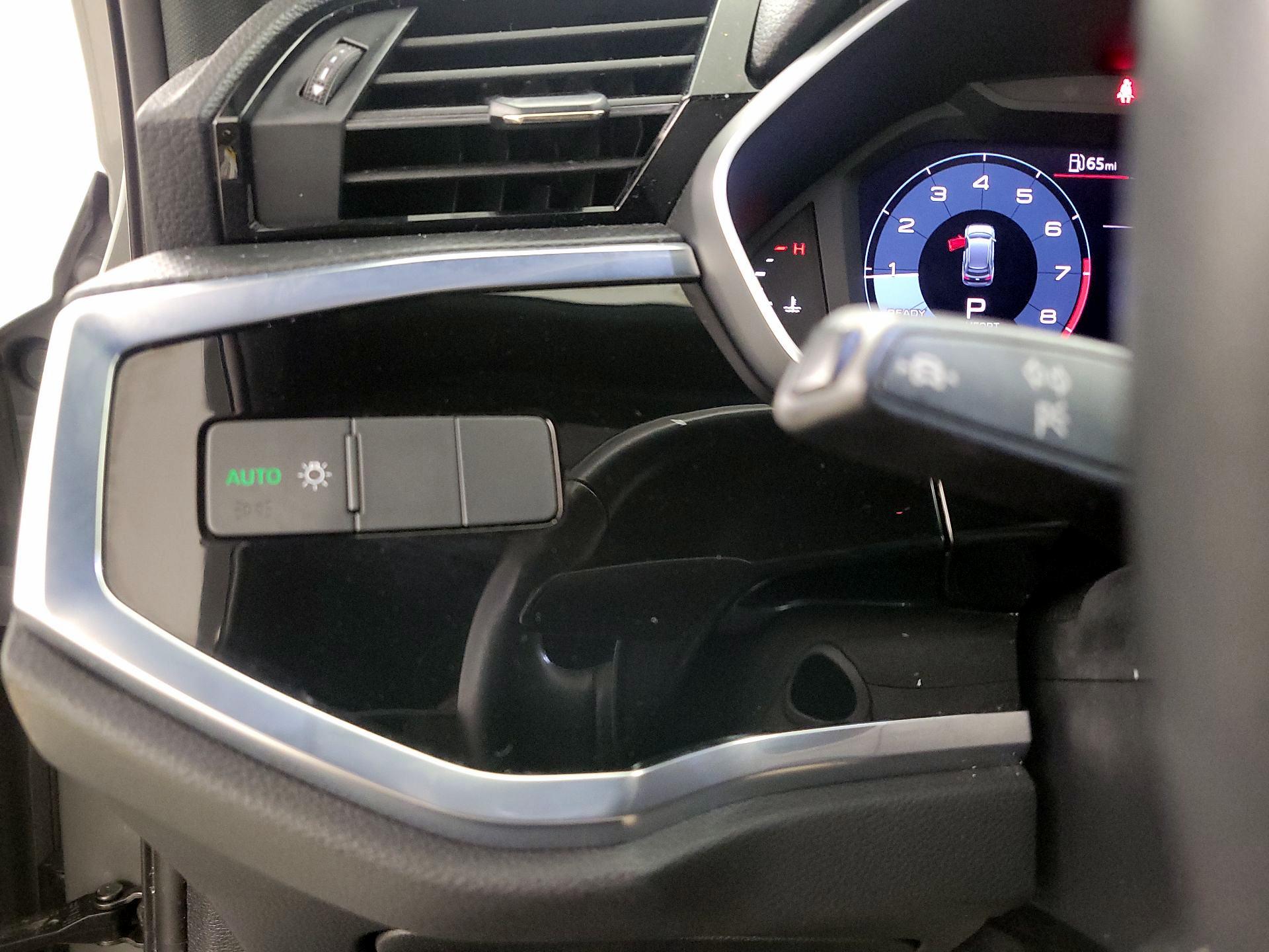 Thumbnail: 2021 Audi Q3 - 13