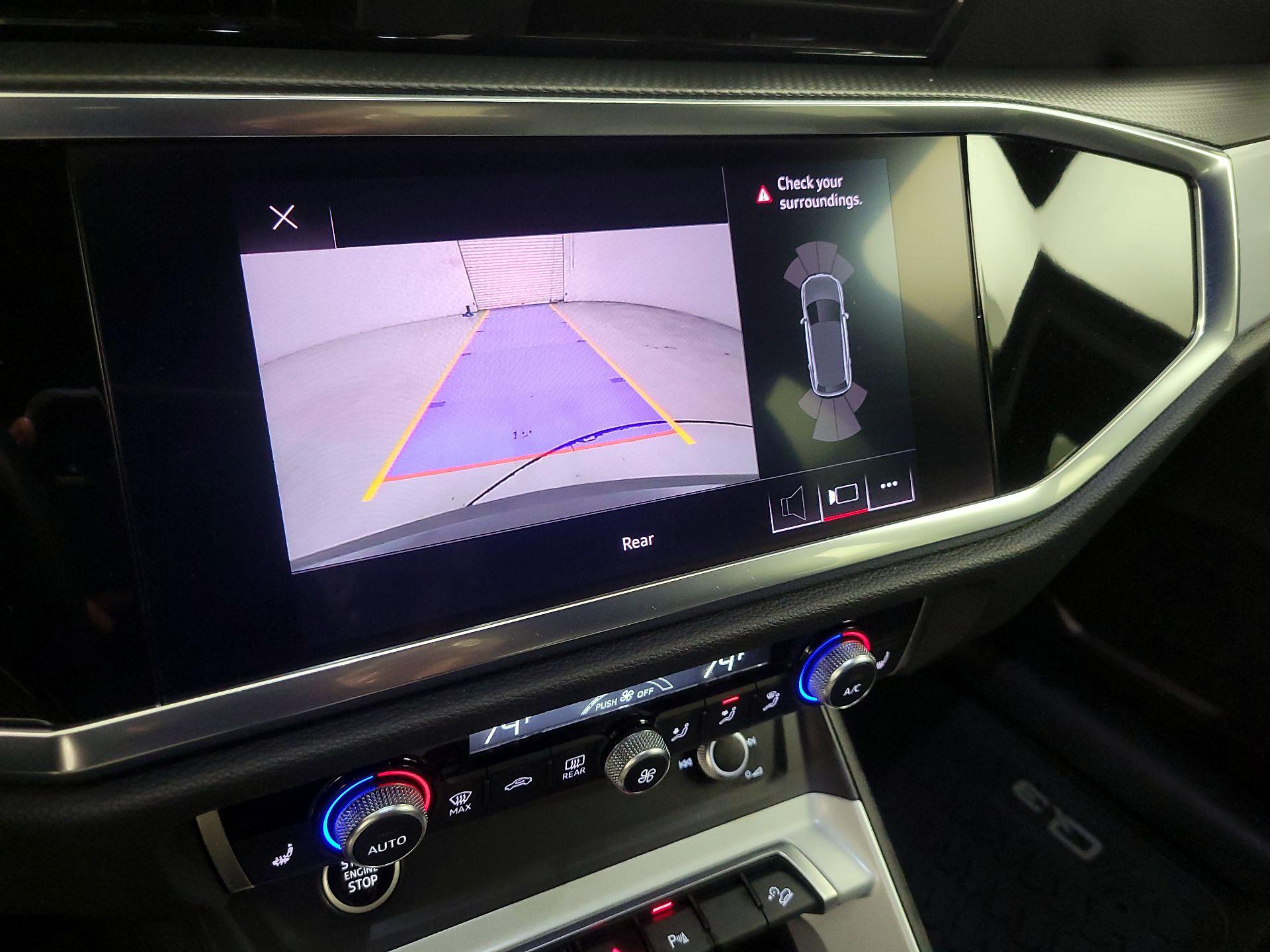 Thumbnail: 2021 Audi Q3 - 14