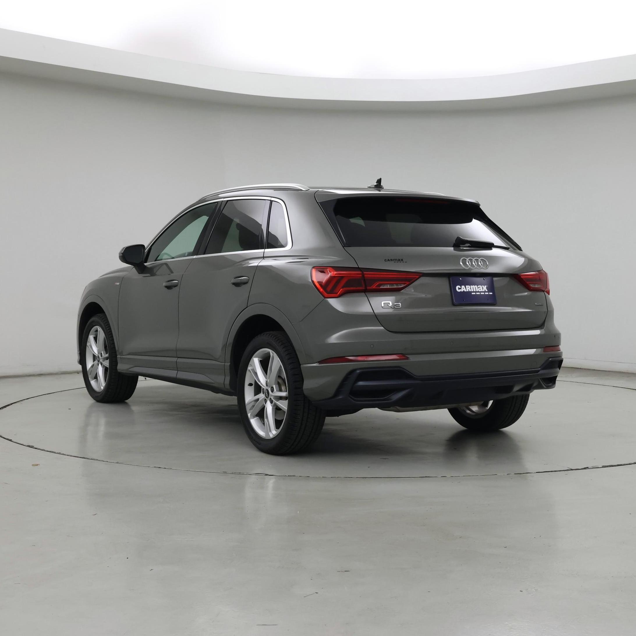 Thumbnail: 2021 Audi Q3 - 2