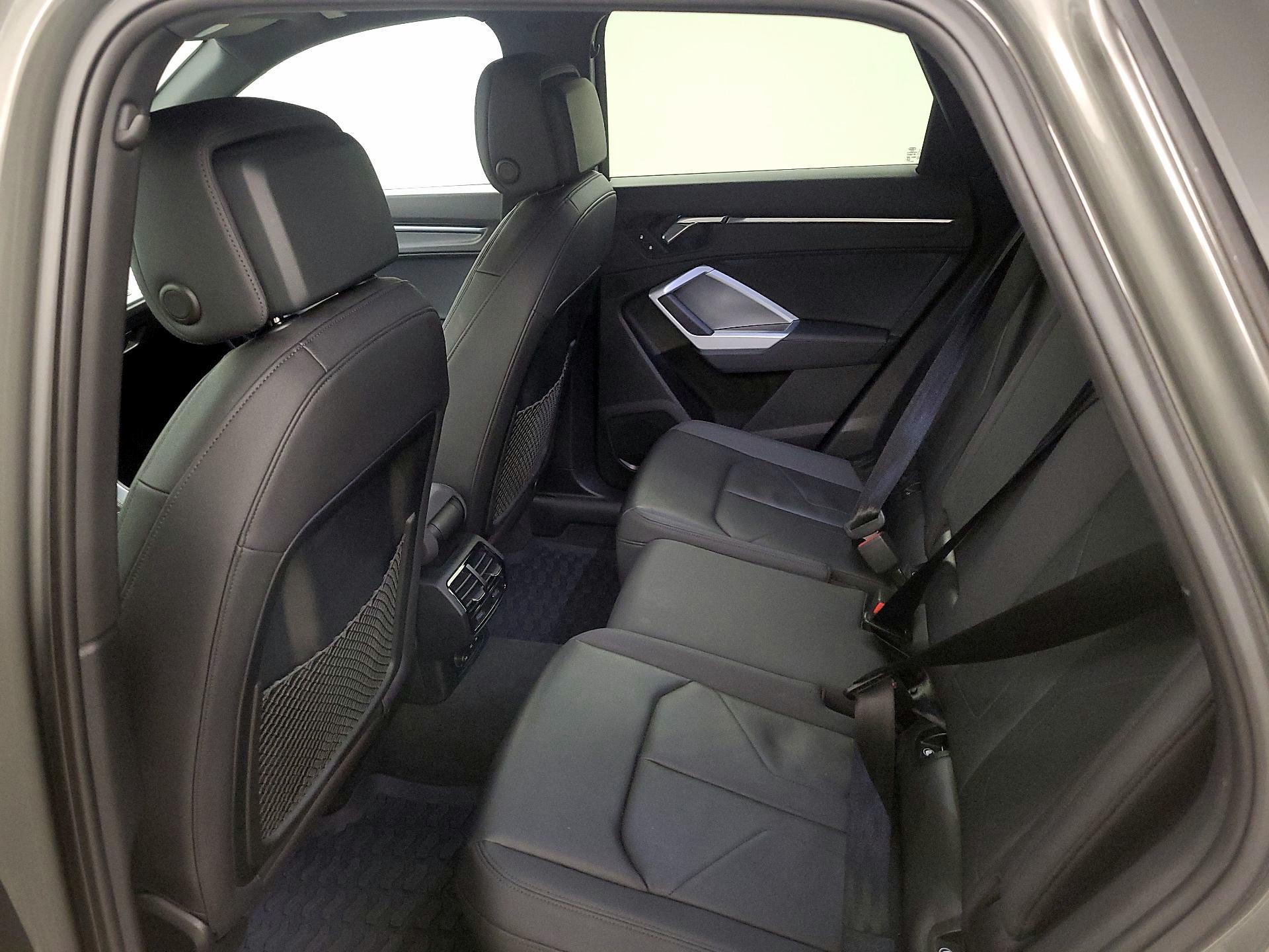 Thumbnail: 2021 Audi Q3 - 20