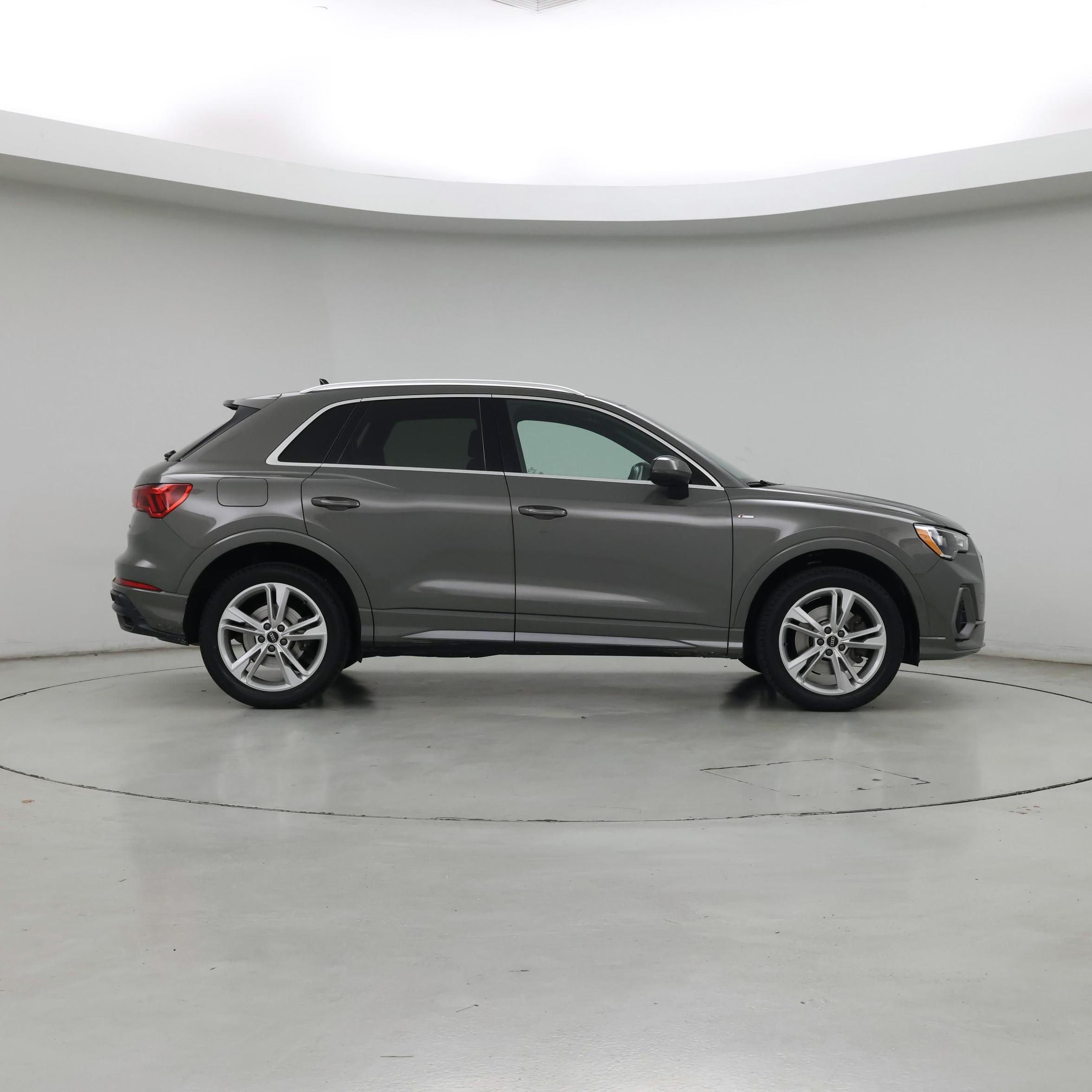 Thumbnail: 2021 Audi Q3 - 7