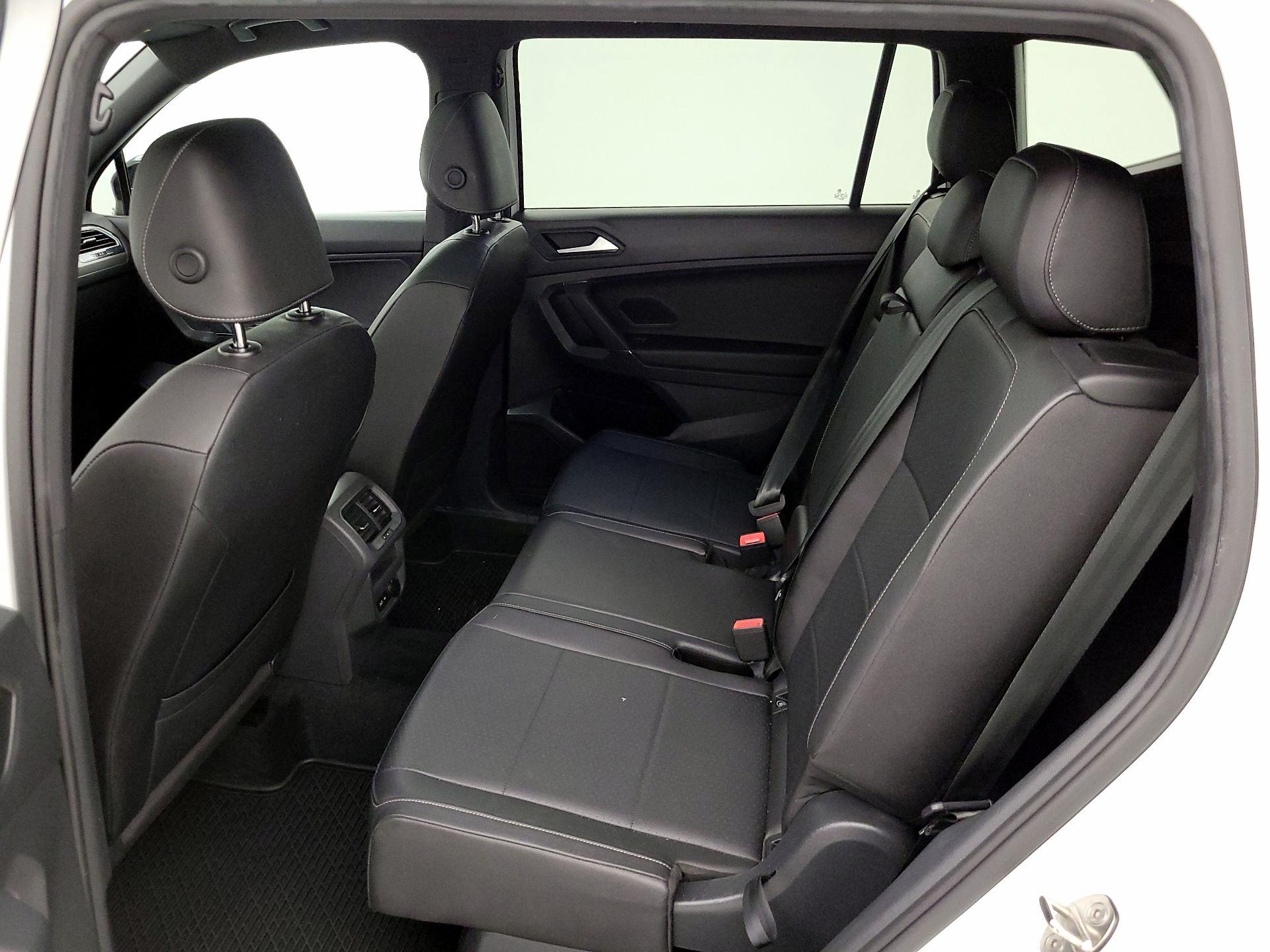 Thumbnail: 2020 Volkswagen Tiguan - 20