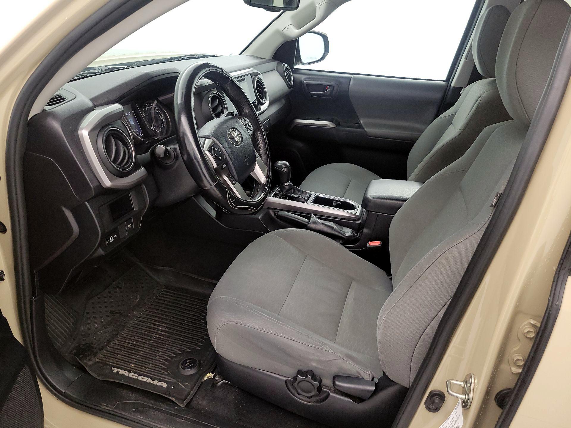 Thumbnail: 2018 Toyota Tacoma - 11