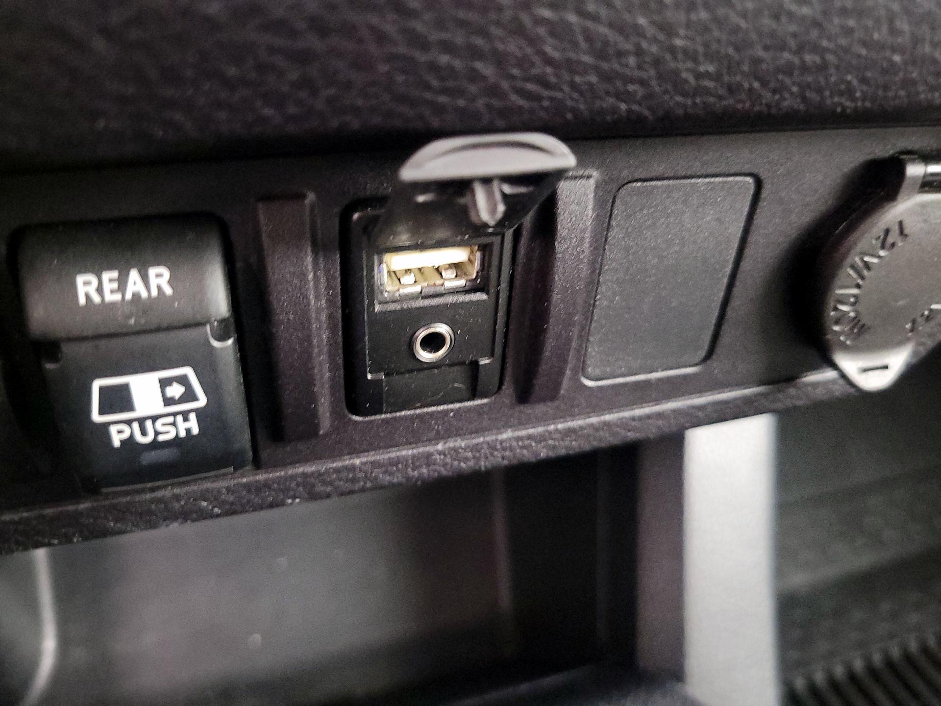 Thumbnail: 2018 Toyota Tacoma - 19