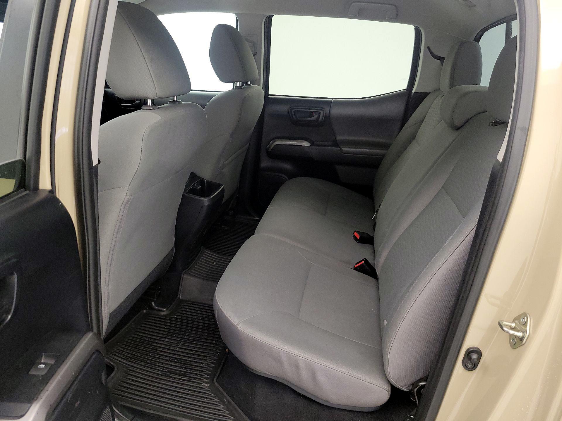 Thumbnail: 2018 Toyota Tacoma - 20