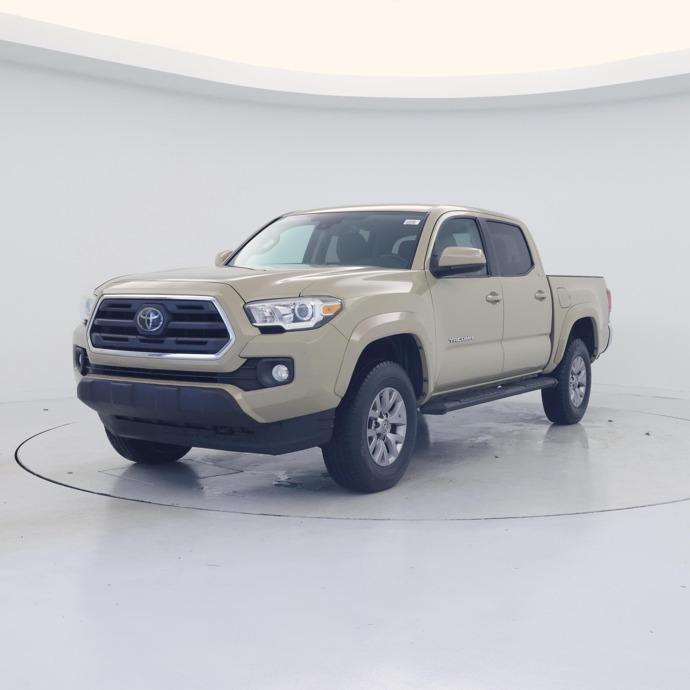 Thumbnail: 2018 Toyota Tacoma - 4