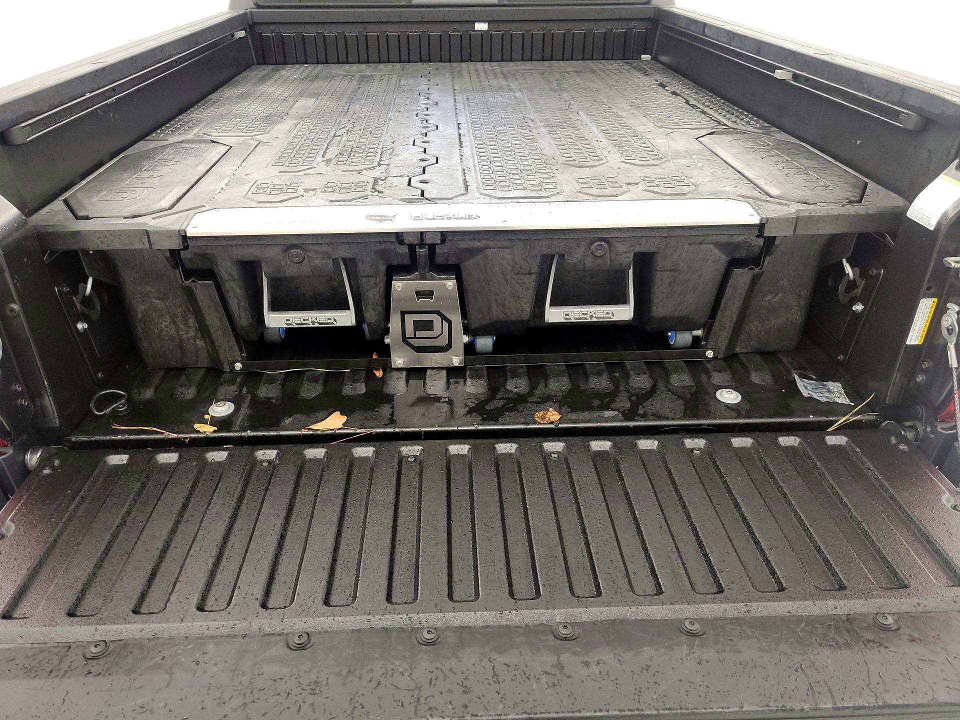 Thumbnail: 2016 Toyota Tacoma - 20