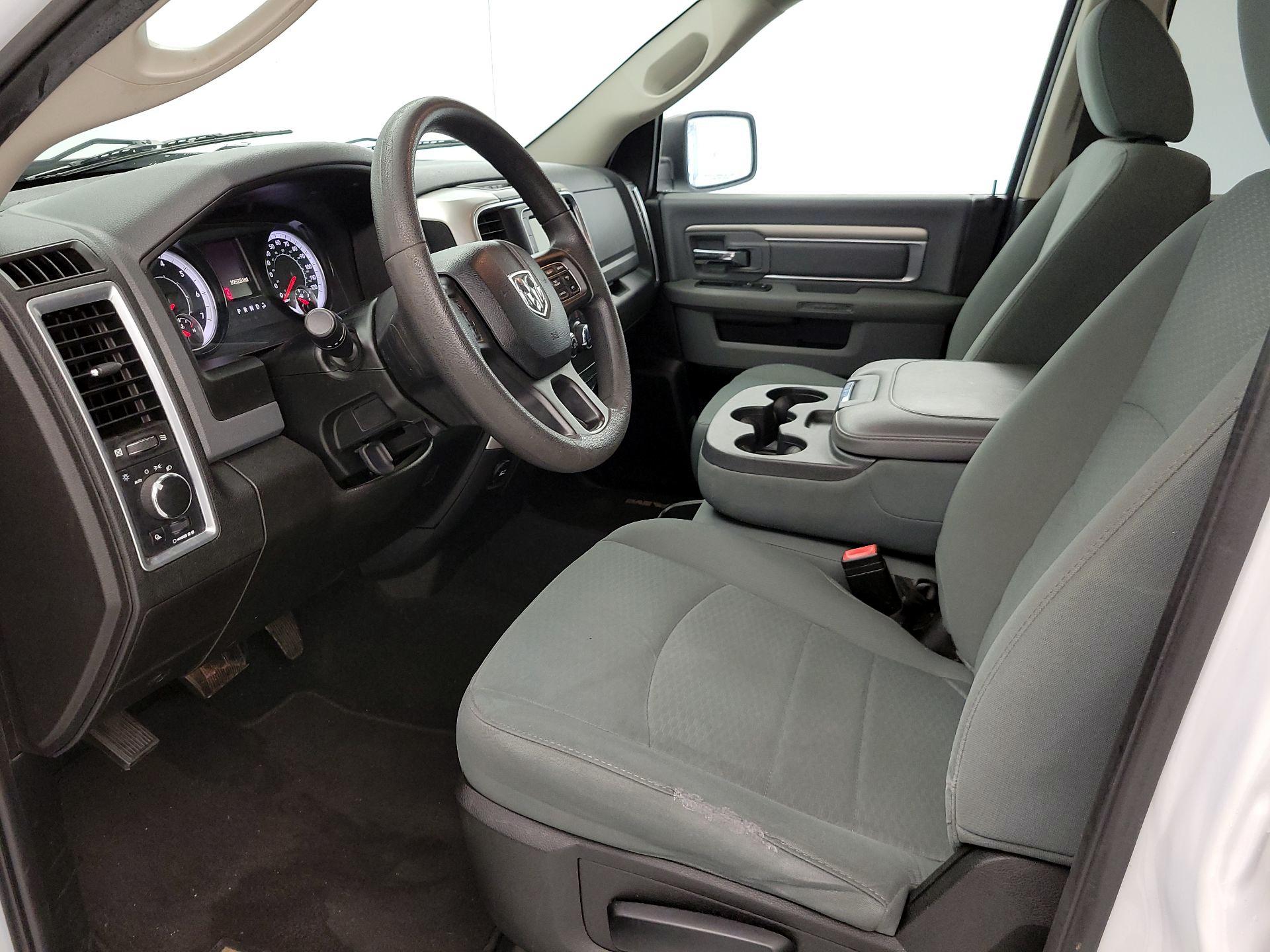 Thumbnail: 2020 RAM 1500 Classic - 11