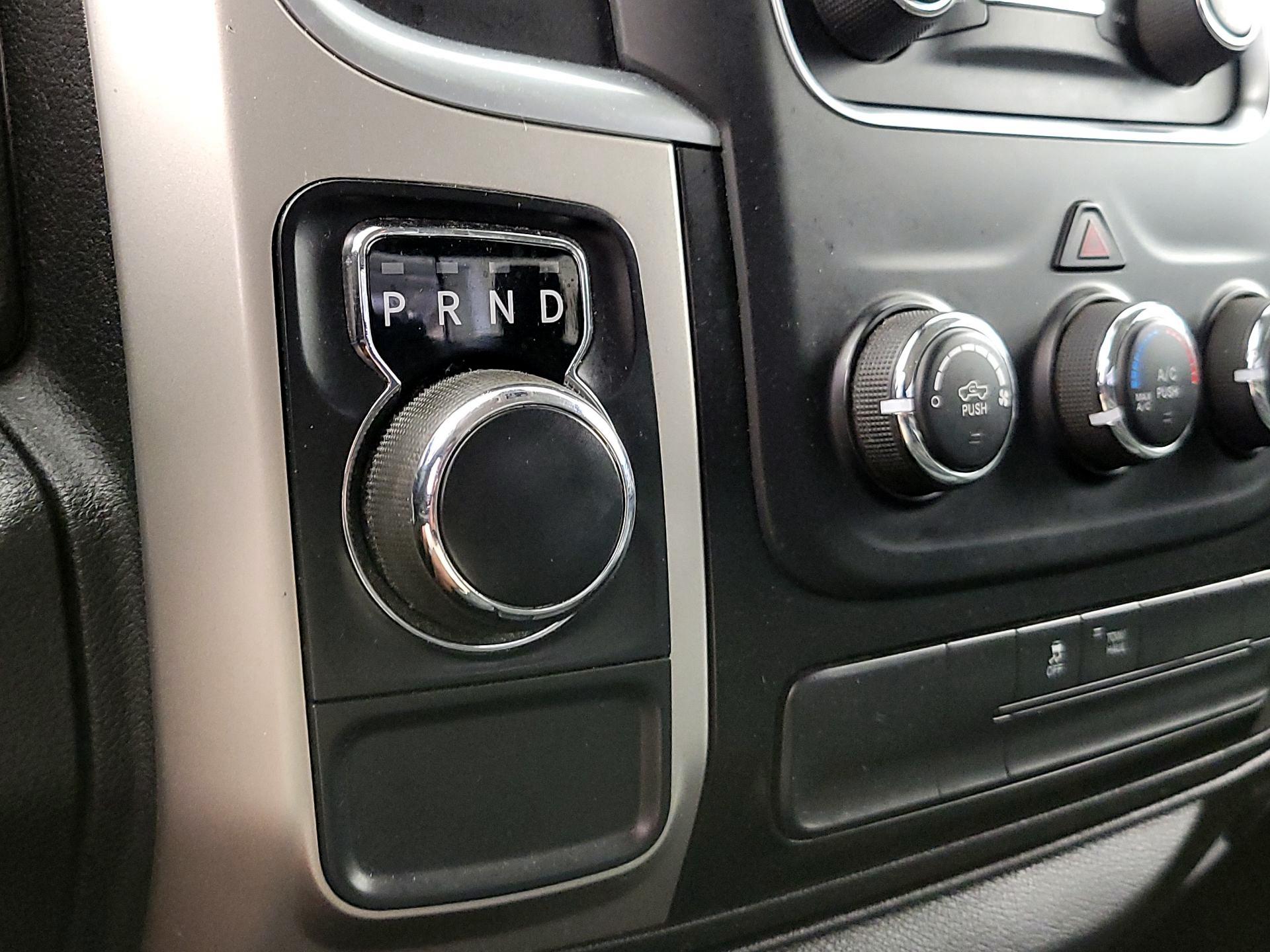 Thumbnail: 2020 RAM 1500 Classic - 17