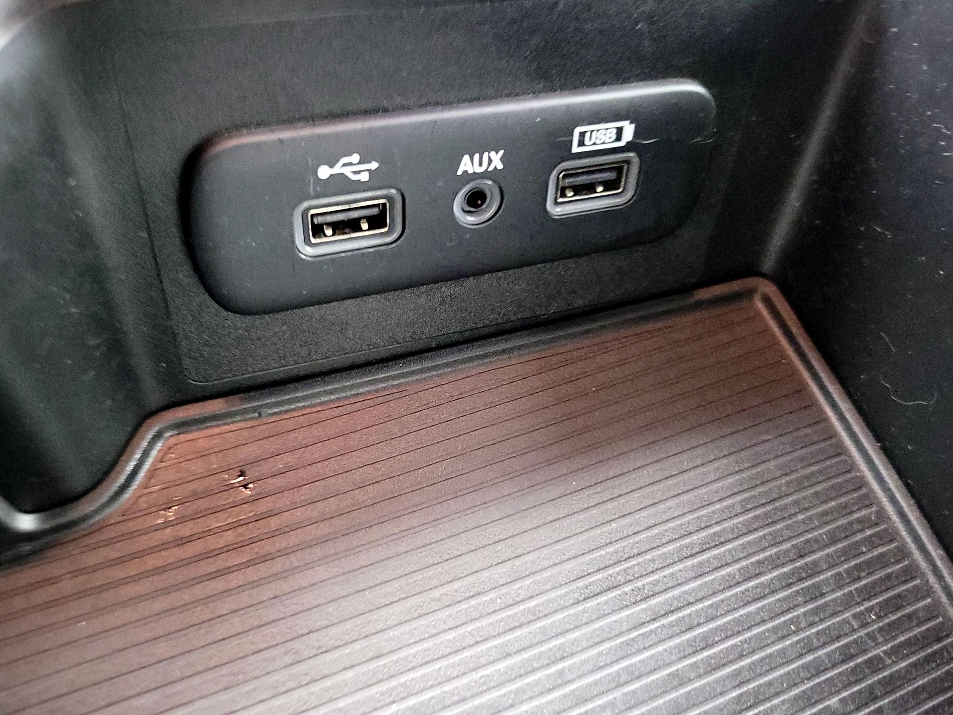 Thumbnail: 2020 RAM 1500 Classic - 18