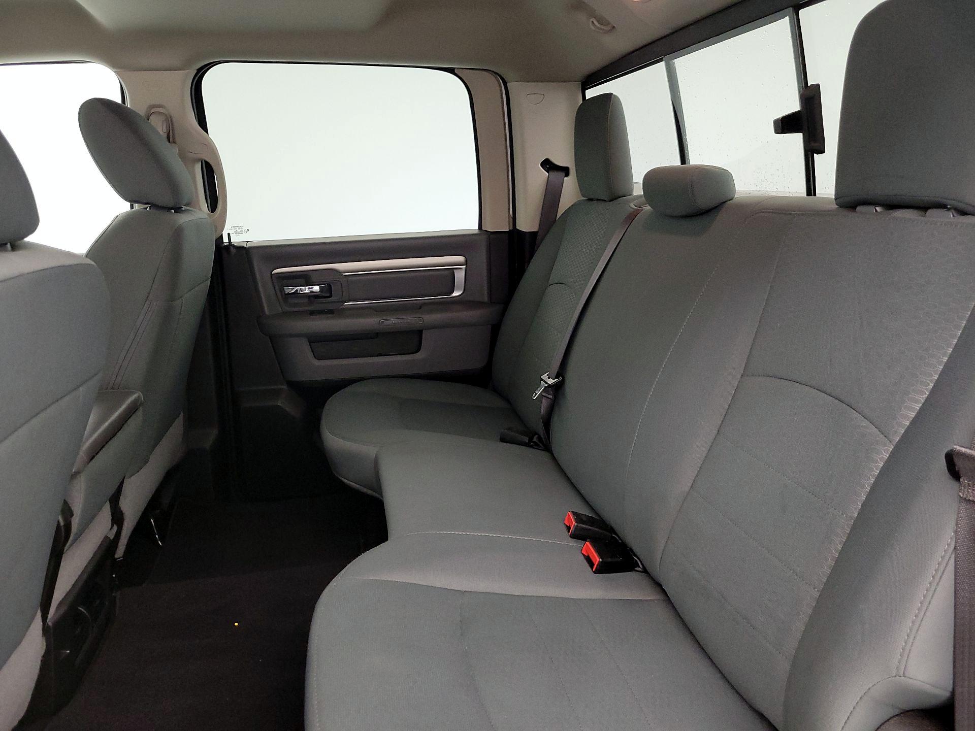 Thumbnail: 2020 RAM 1500 Classic - 19