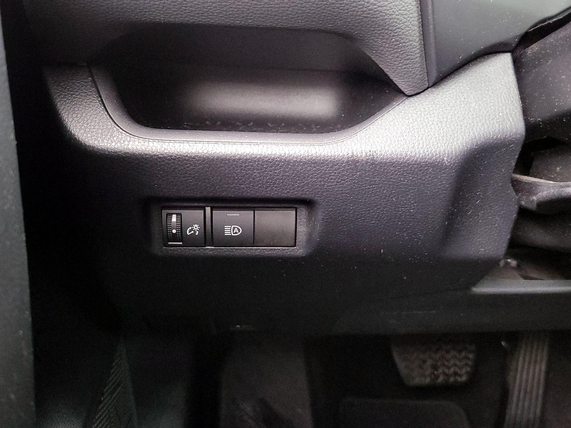 Thumbnail: 2022 Toyota RAV4 - 13