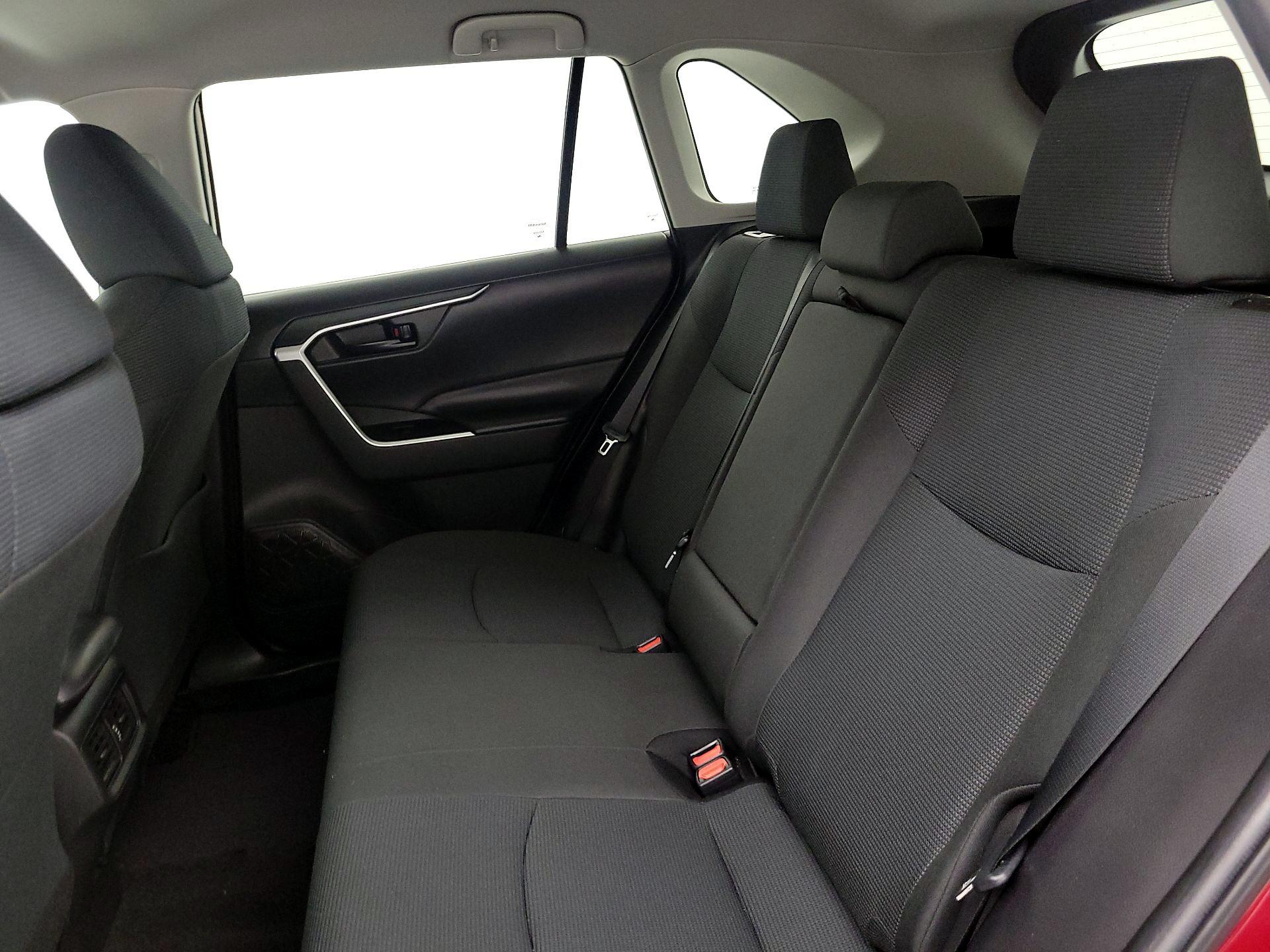 Thumbnail: 2022 Toyota RAV4 - 19