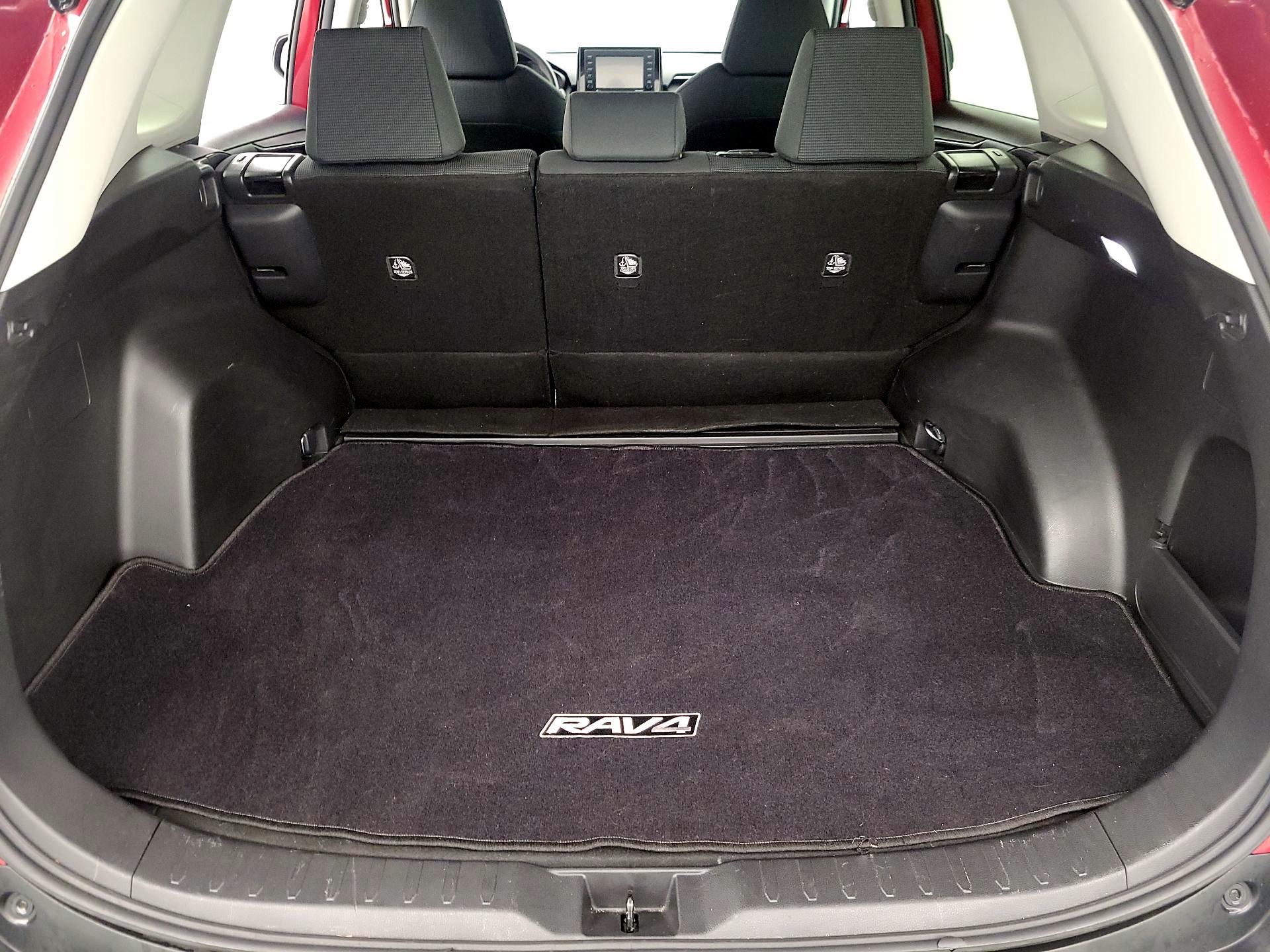 Thumbnail: 2022 Toyota RAV4 - 20