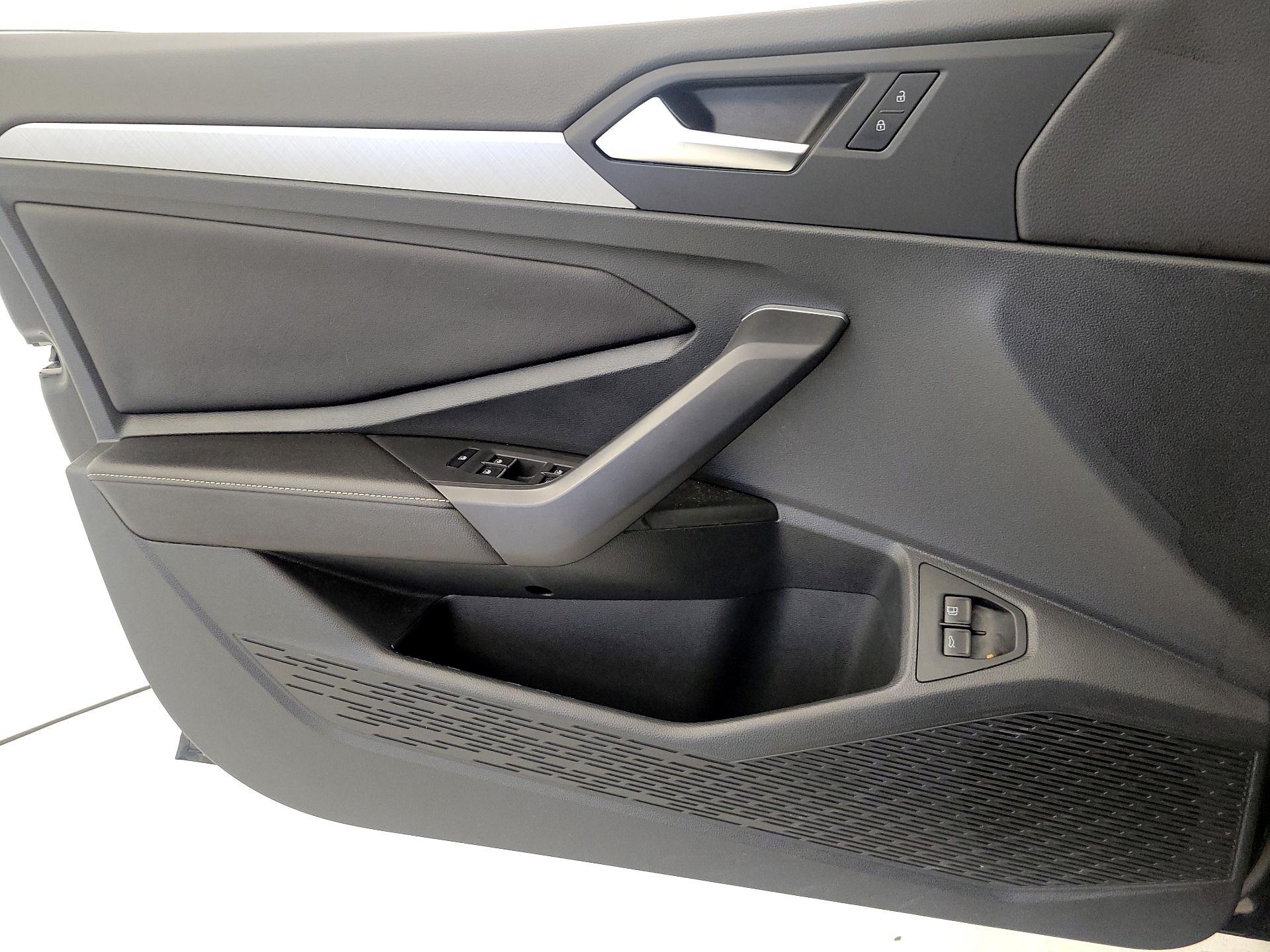 Thumbnail: 2023 Volkswagen Jetta - 12