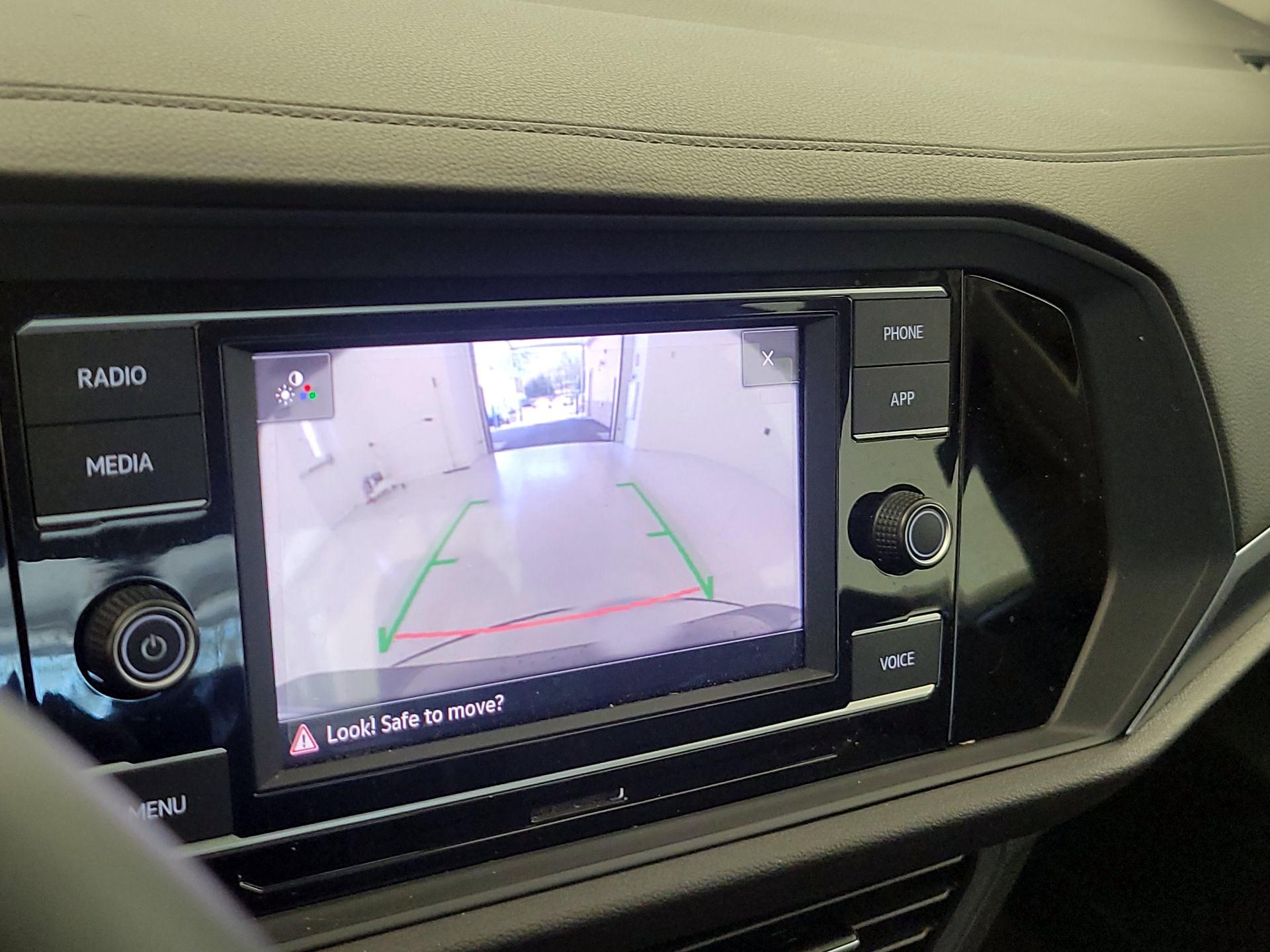 Thumbnail: 2023 Volkswagen Jetta - 14