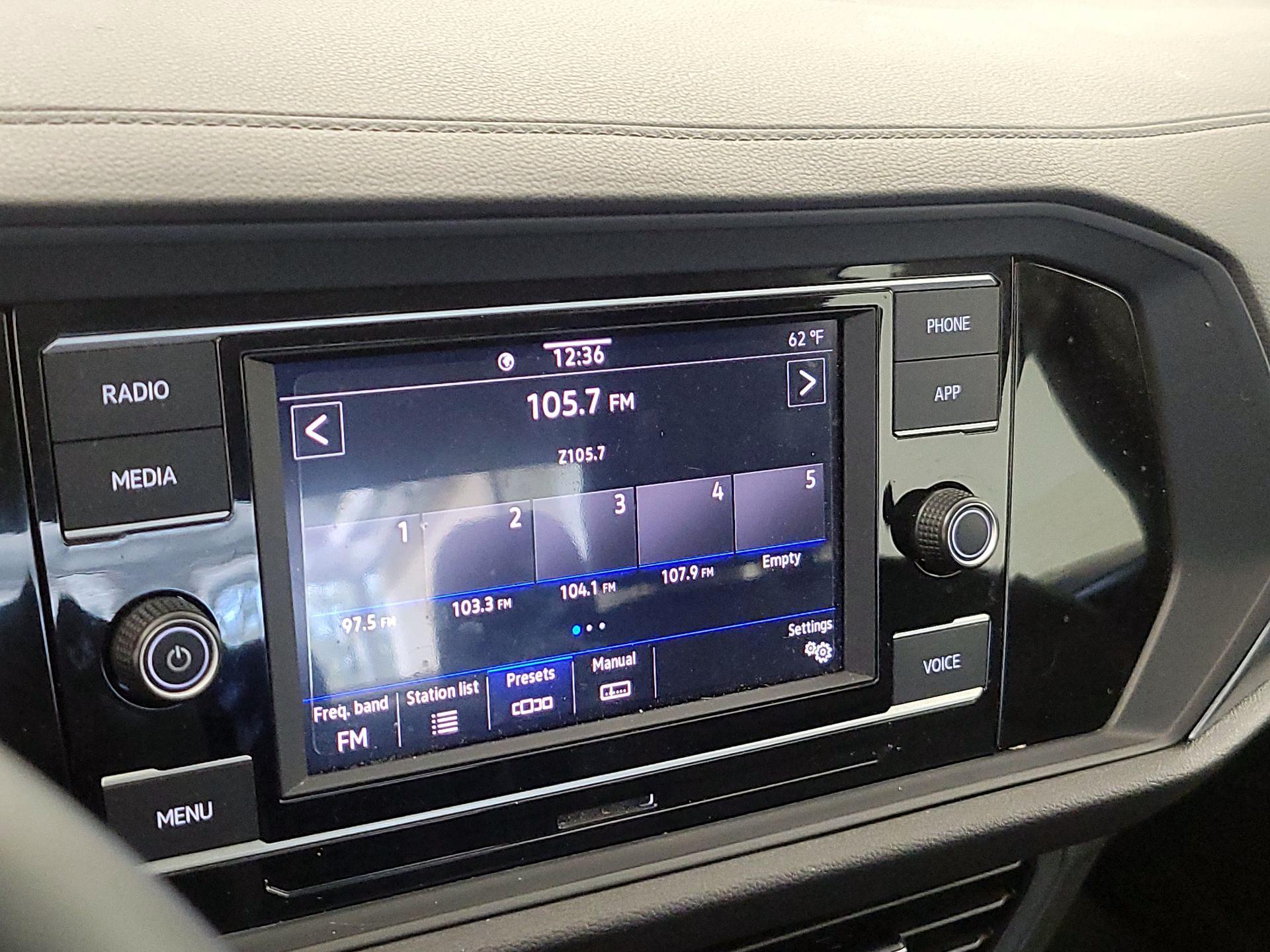 Thumbnail: 2023 Volkswagen Jetta - 15