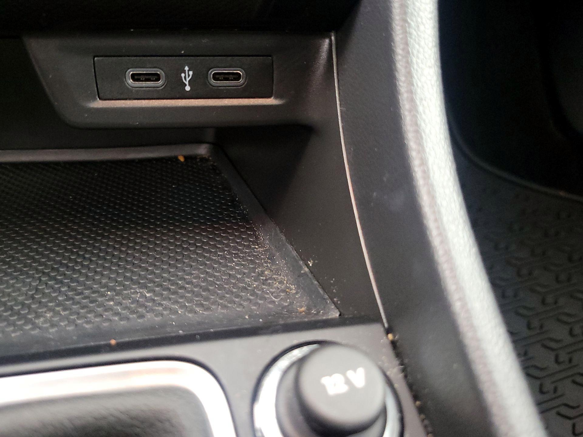 Thumbnail: 2023 Volkswagen Jetta - 18