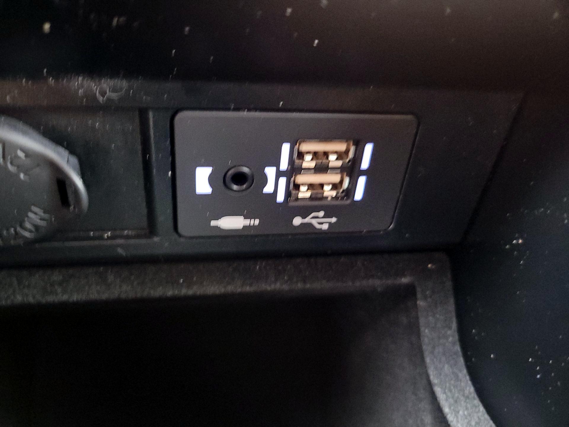 Thumbnail: 2021 Lexus RX - 19