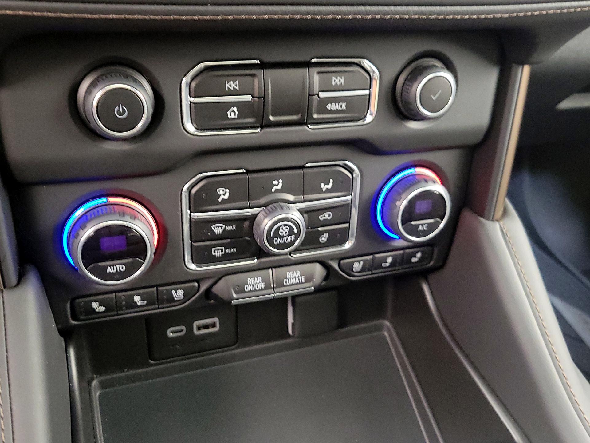 Thumbnail: 2023 Chevrolet Tahoe - 17