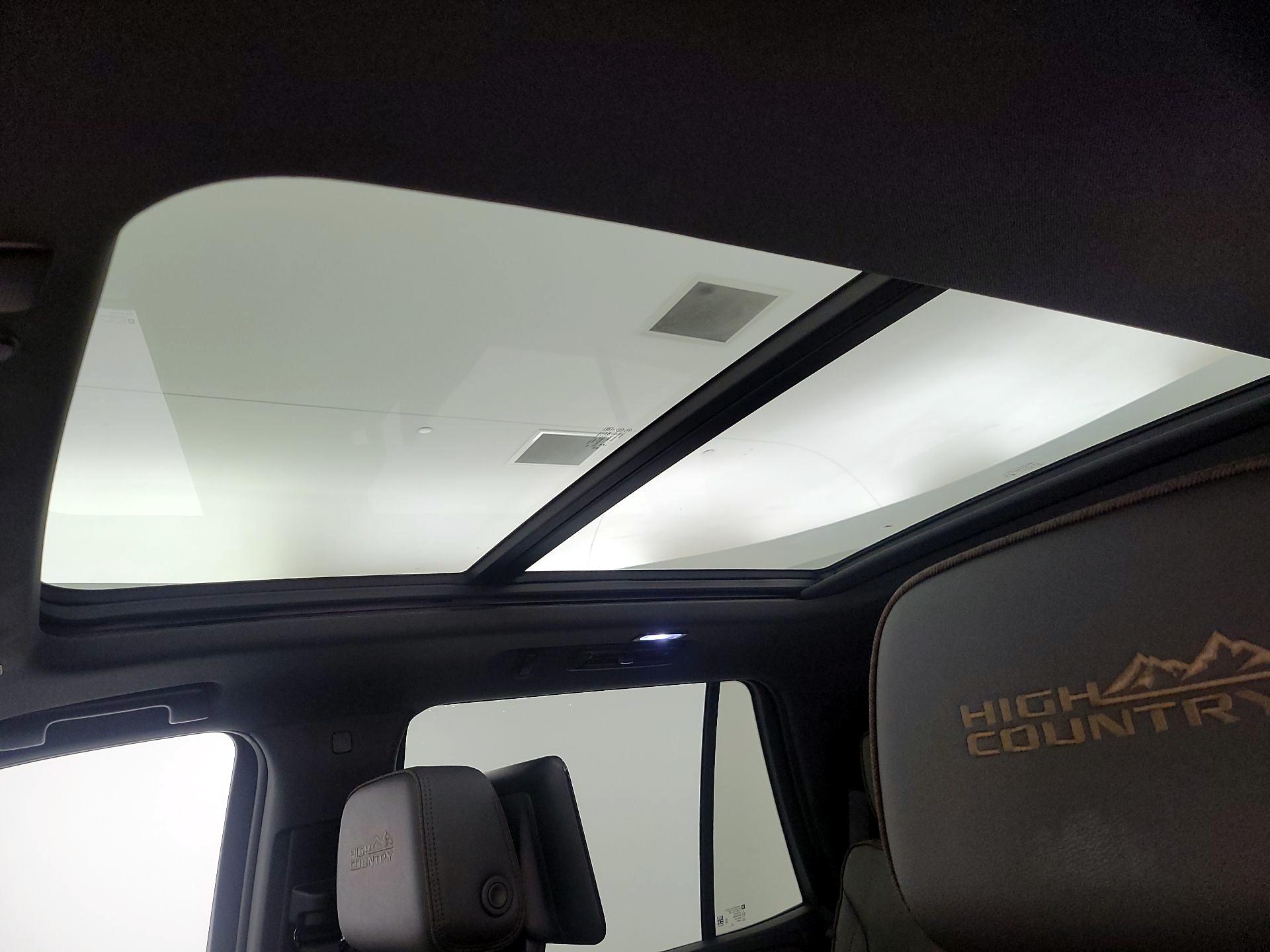 Thumbnail: 2023 Chevrolet Tahoe - 20