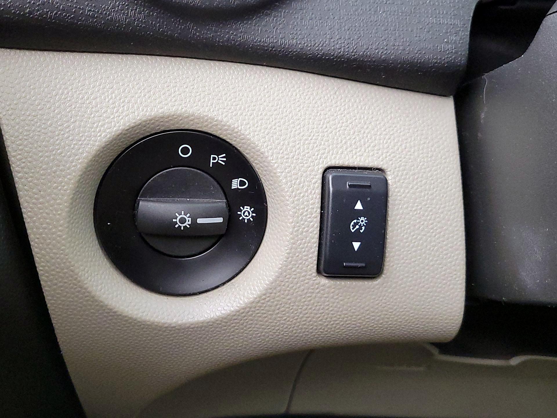 Thumbnail: 2016 Ford Fiesta - 13