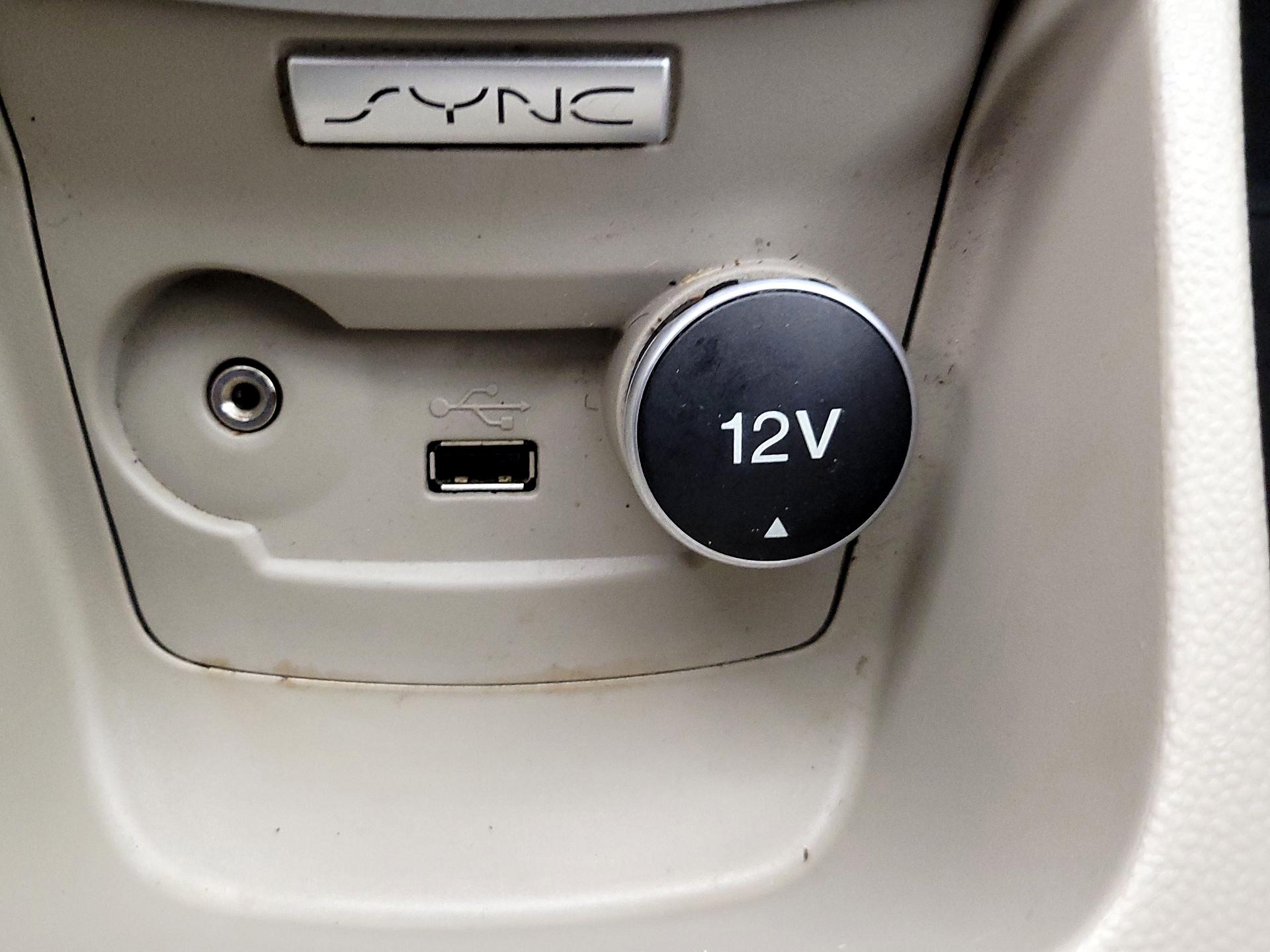 Thumbnail: 2016 Ford Fiesta - 17