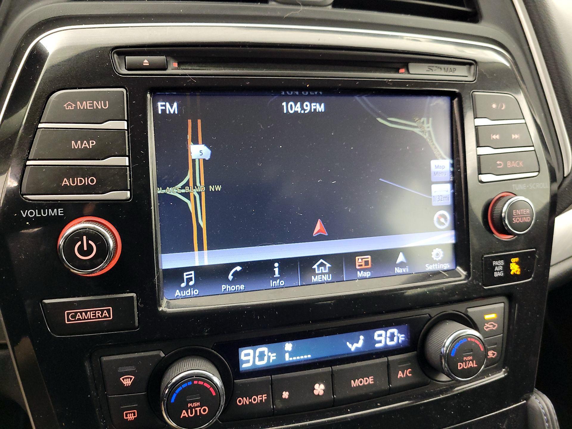 Thumbnail: 2017 Nissan Maxima - 14