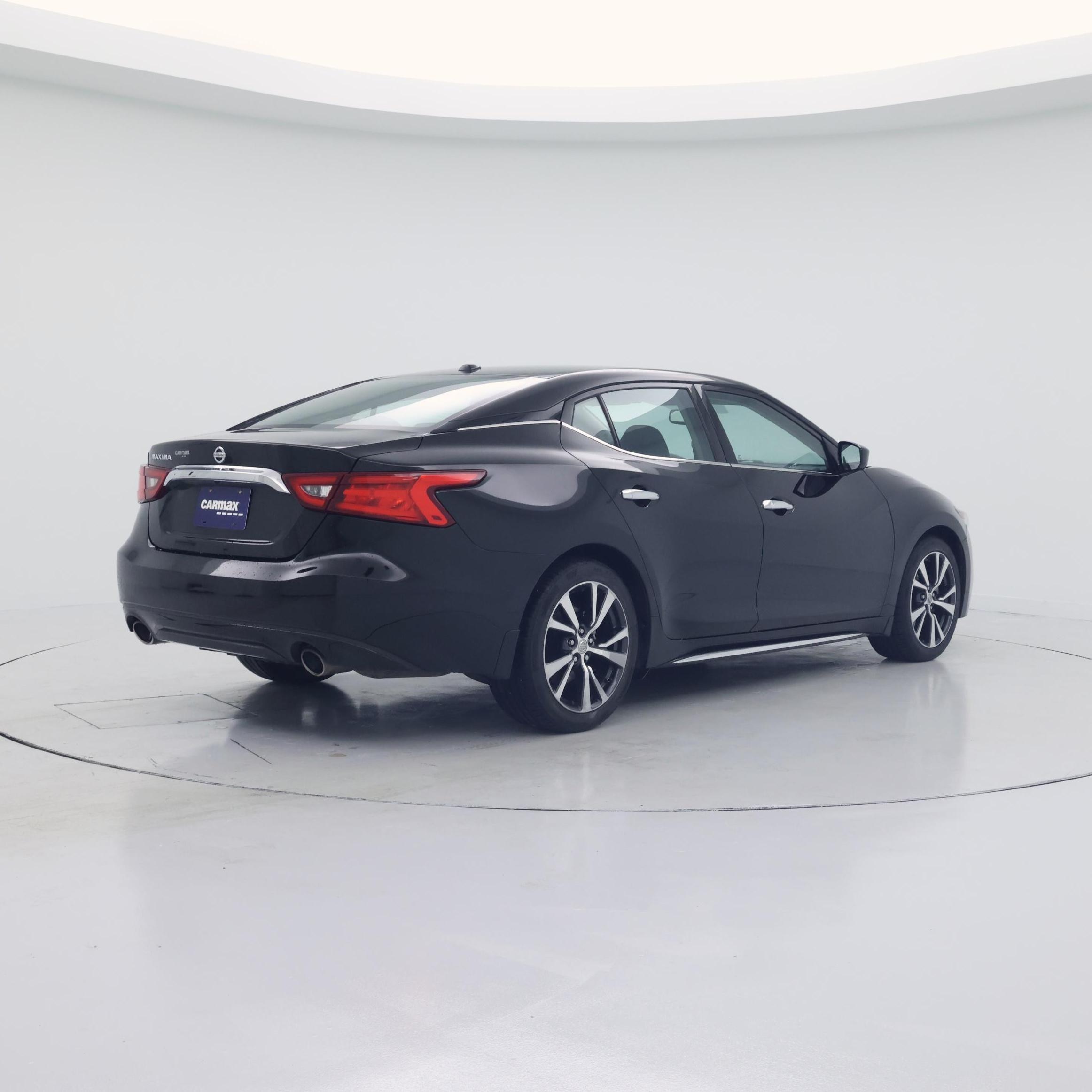 Thumbnail: 2017 Nissan Maxima - 8