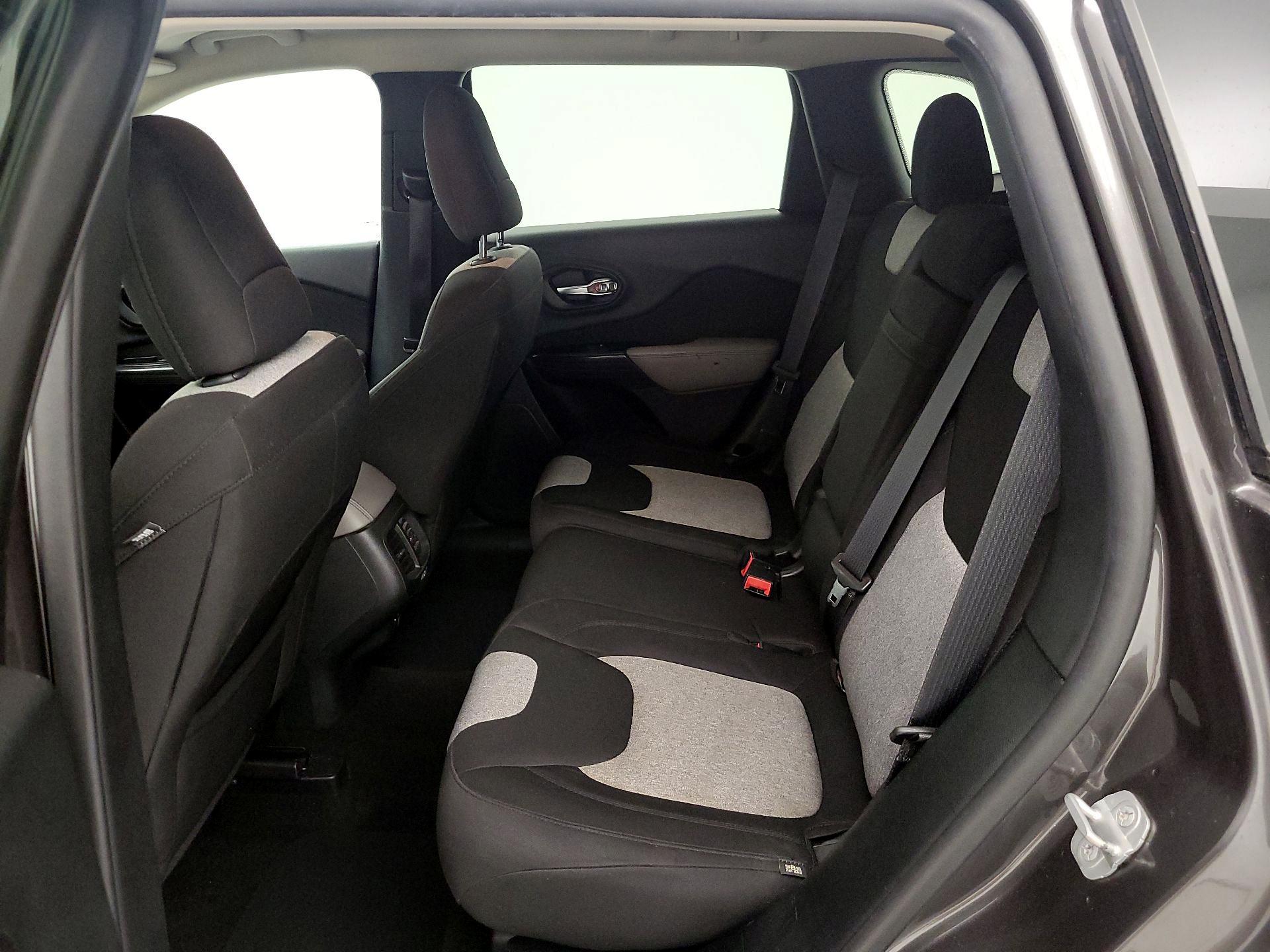 Thumbnail: 2014 Jeep Cherokee - 18