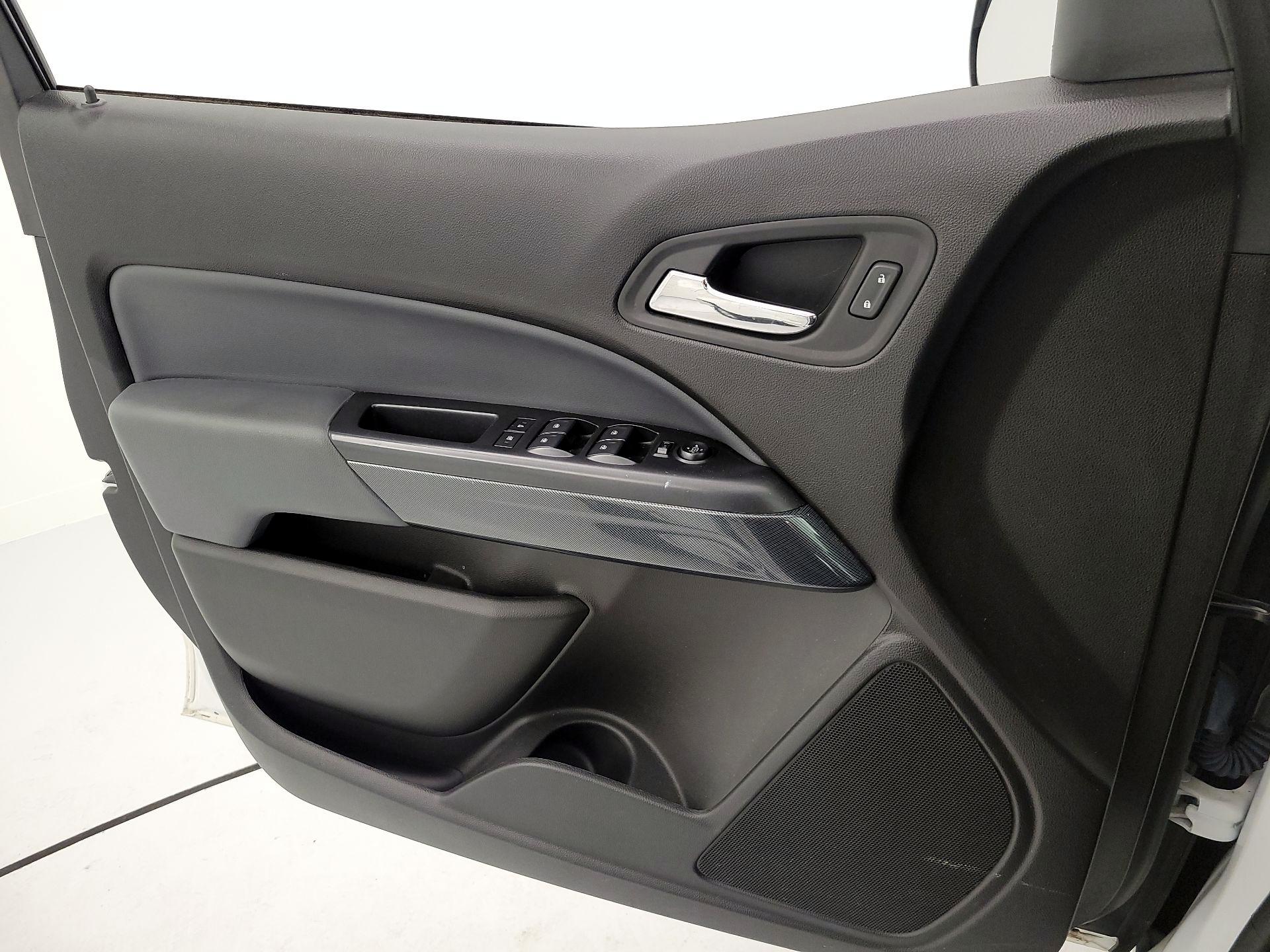 Thumbnail: 2018 Chevrolet Colorado - 12