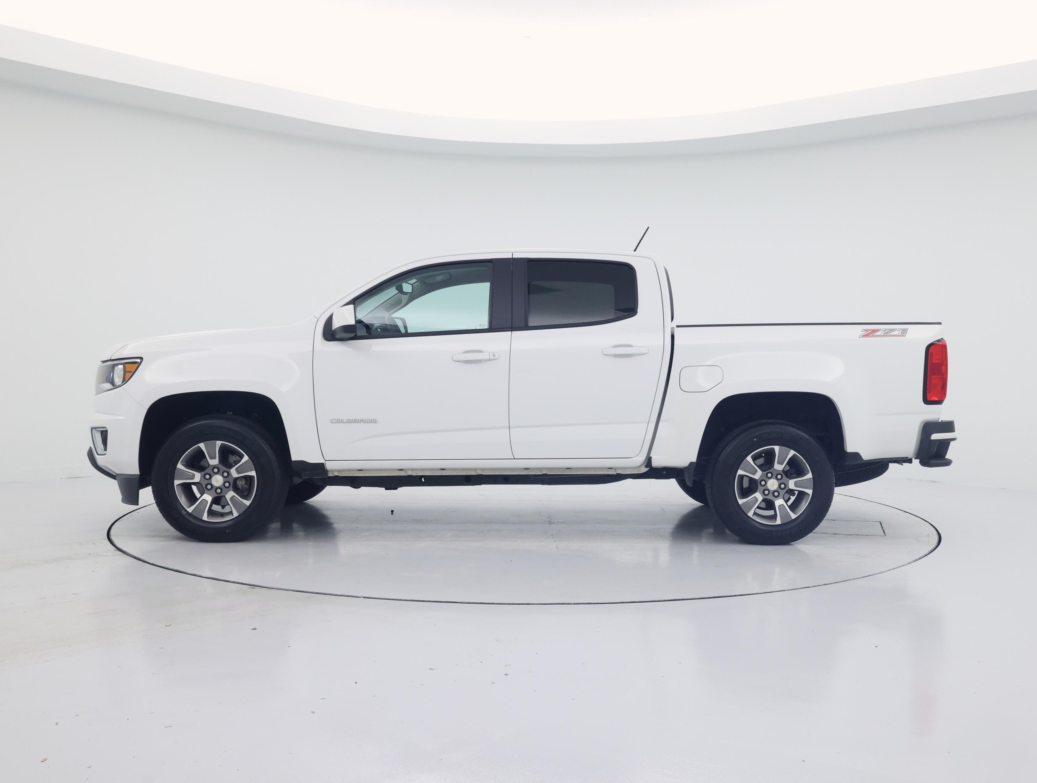 Thumbnail: 2018 Chevrolet Colorado - 3