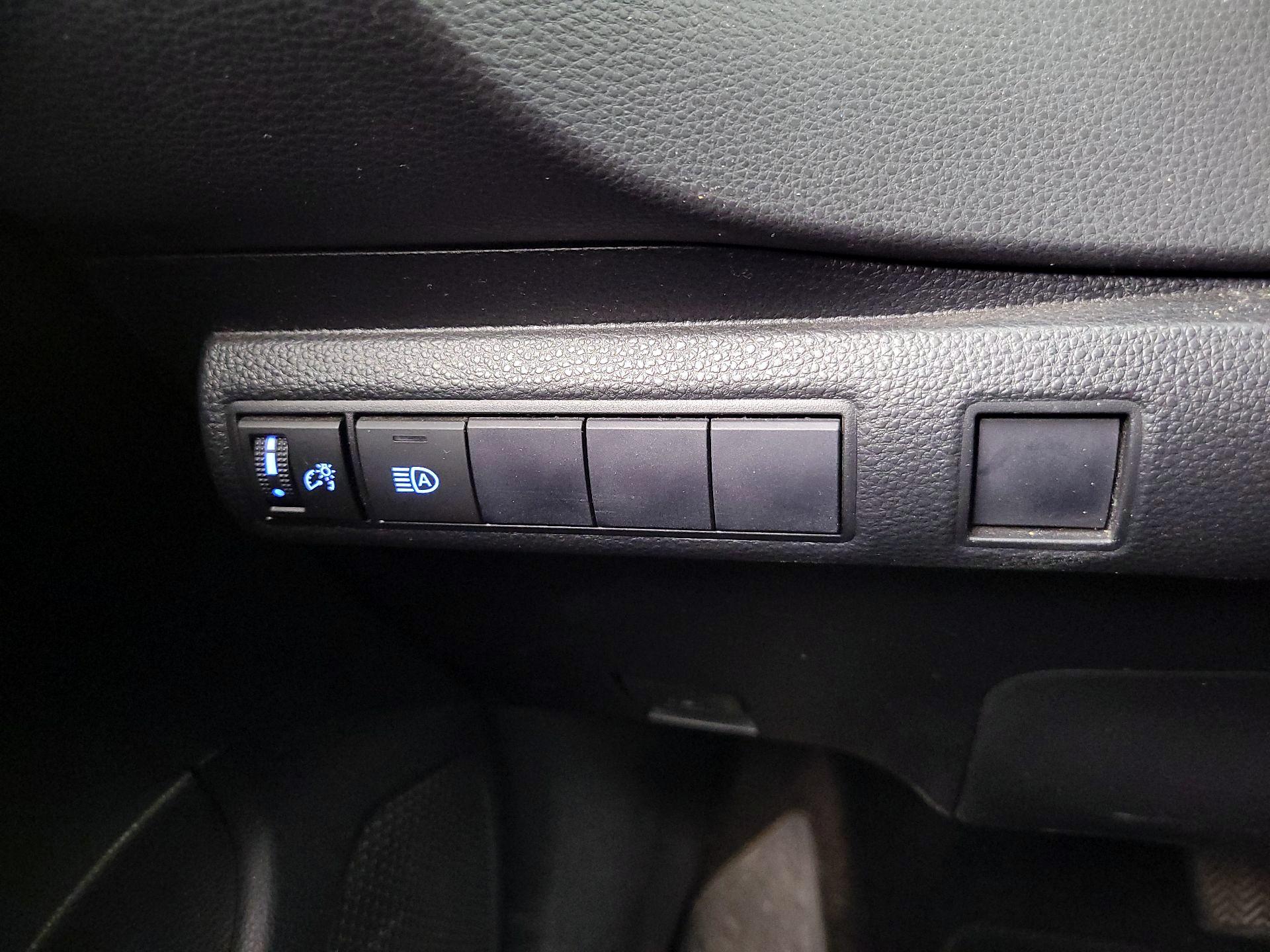 Thumbnail: 2021 Toyota Corolla - 13