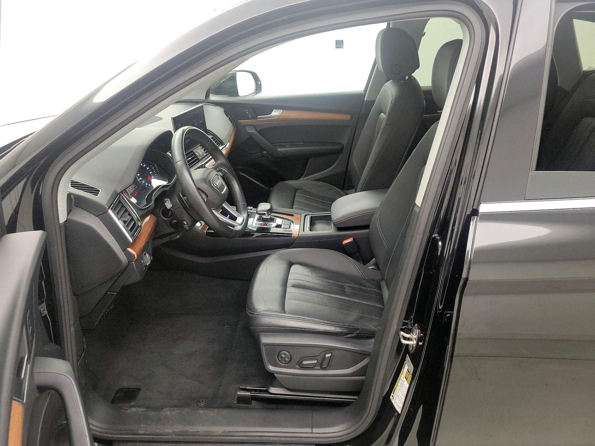 Thumbnail: 2021 Audi Q5 - 11