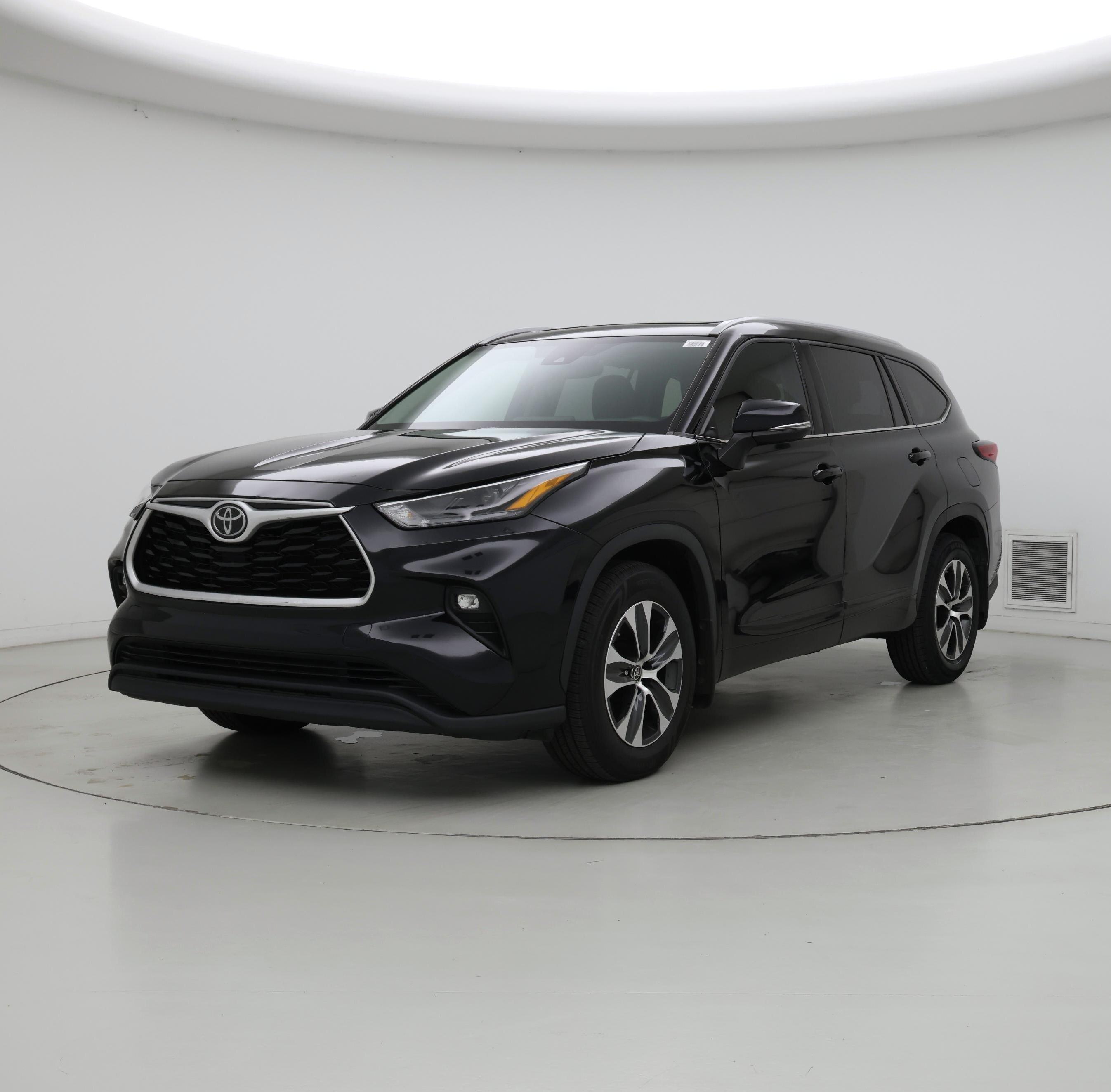 Thumbnail: 2022 Toyota Highlander - 4
