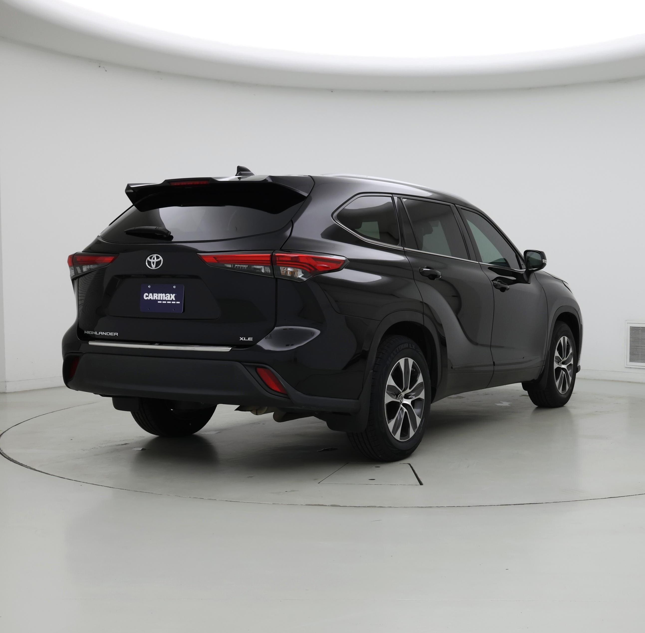 Thumbnail: 2022 Toyota Highlander - 8