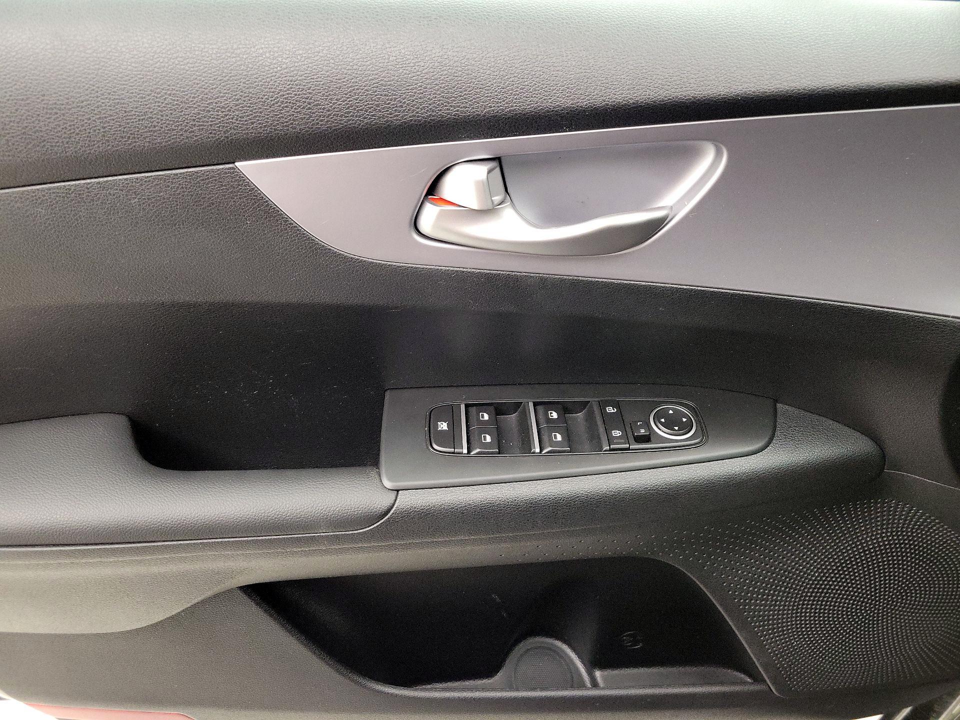 Thumbnail: 2024 Kia Forte - 12