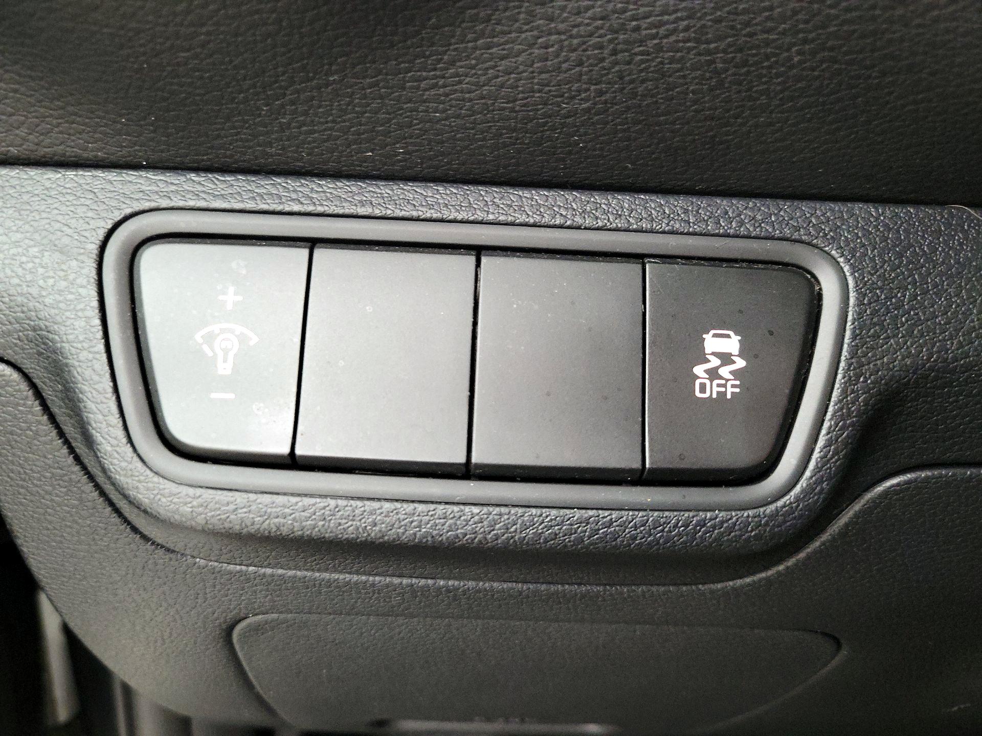 Thumbnail: 2024 Kia Forte - 13