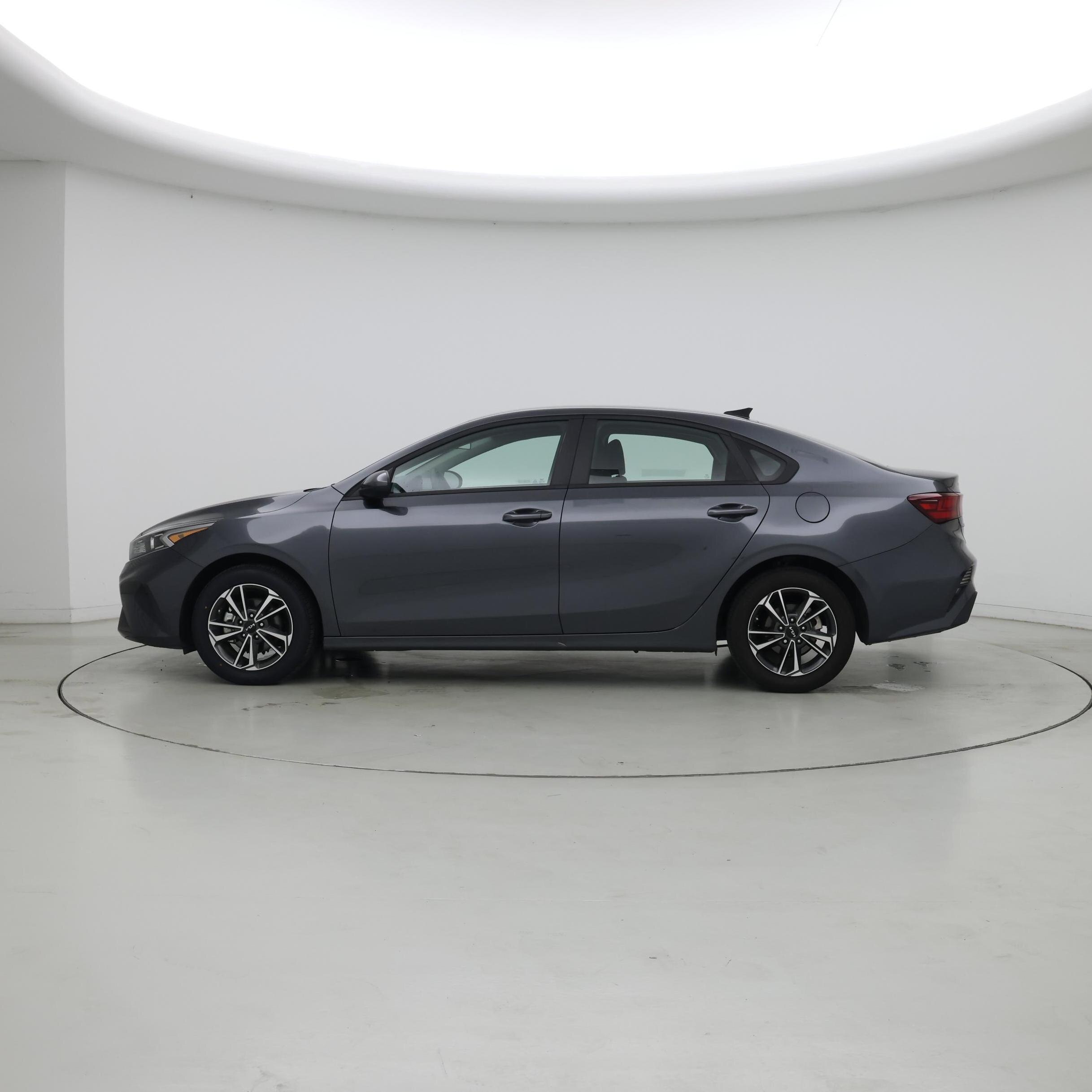 Thumbnail: 2024 Kia Forte - 3