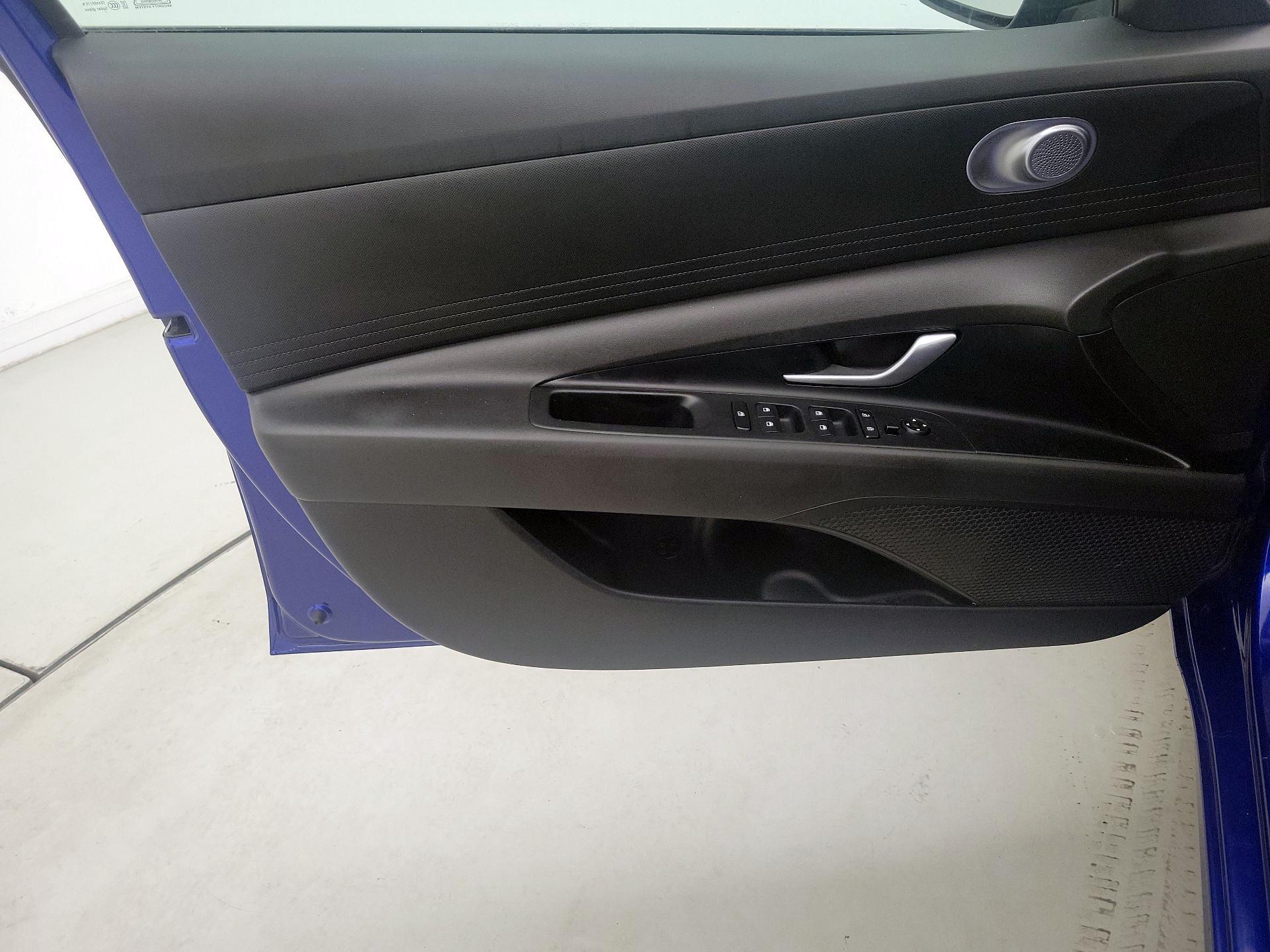 Thumbnail: 2024 Hyundai Elantra - 12