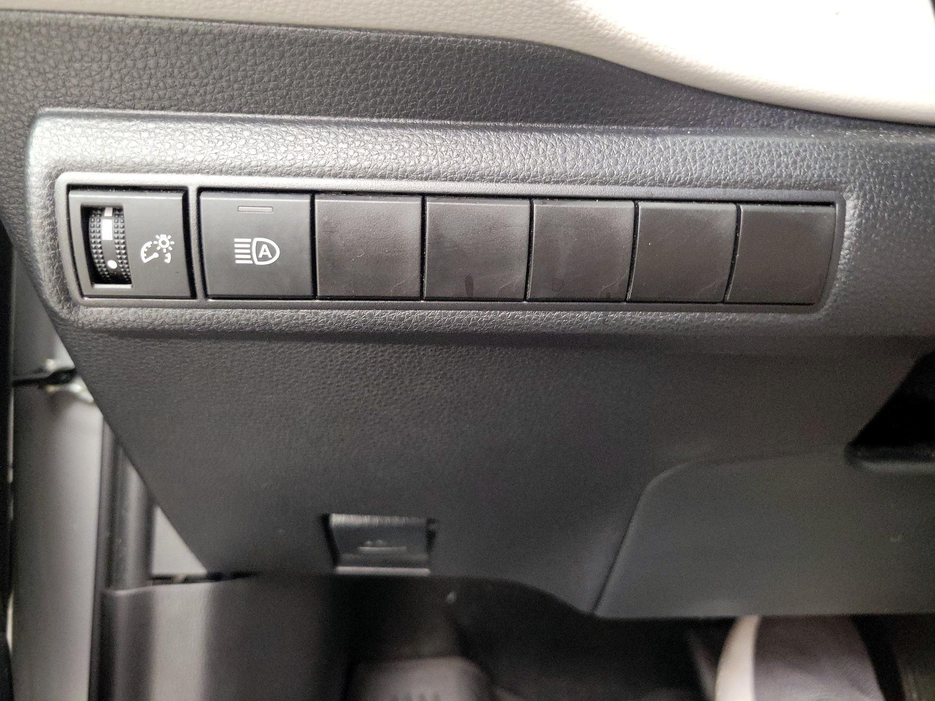 Thumbnail: 2024 Hyundai Elantra - 13