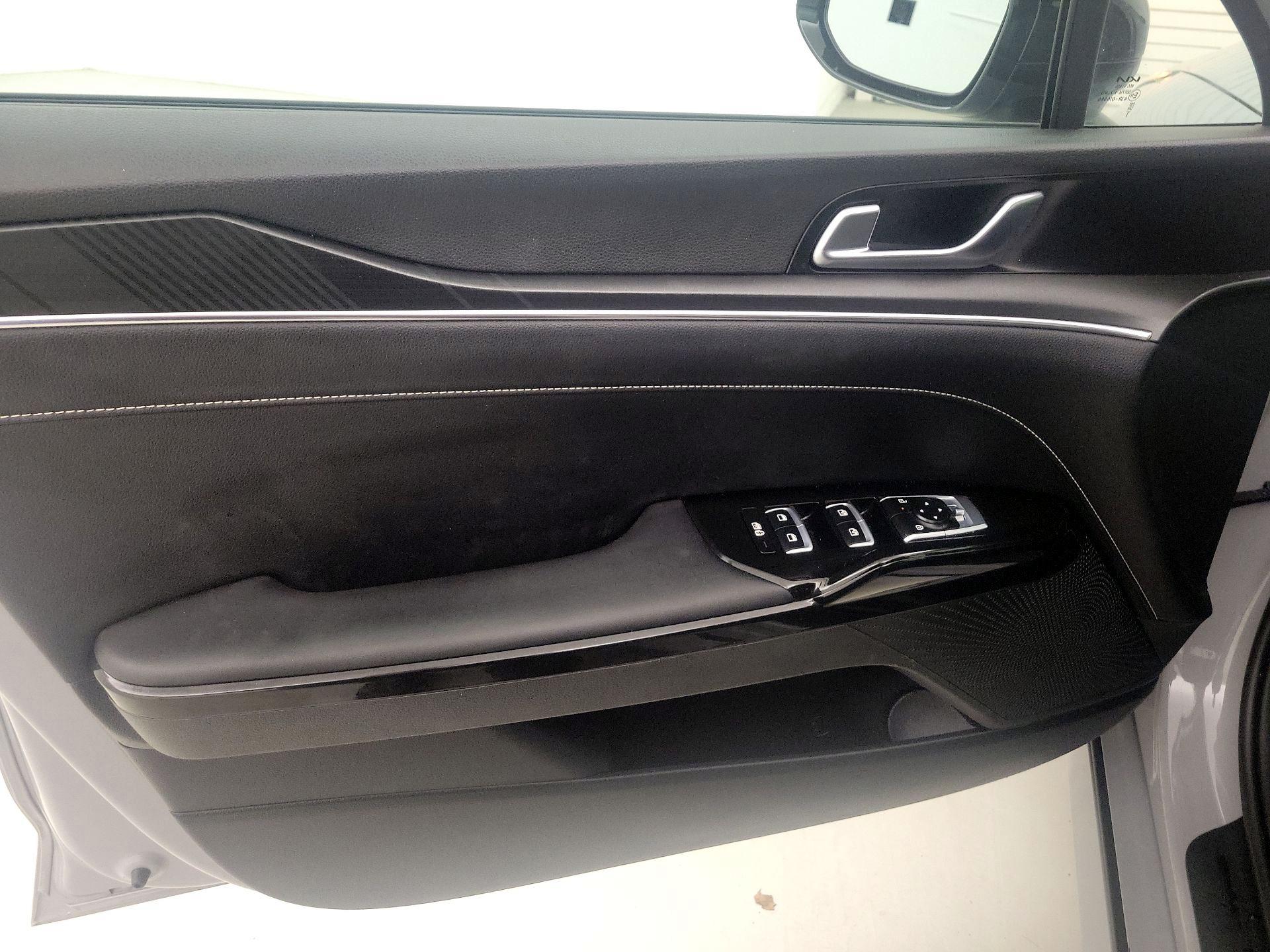 Thumbnail: 2025 Kia K5 - 12