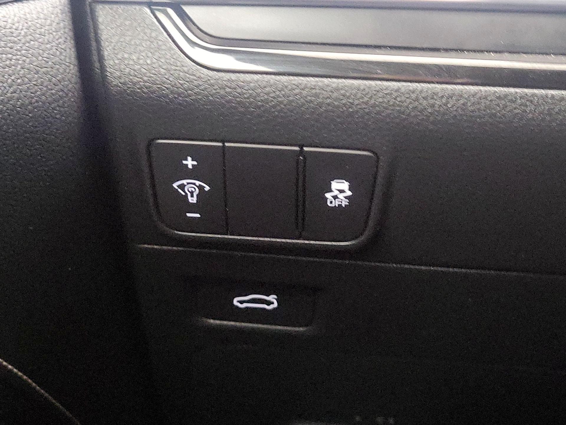 Thumbnail: 2025 Kia K5 - 13