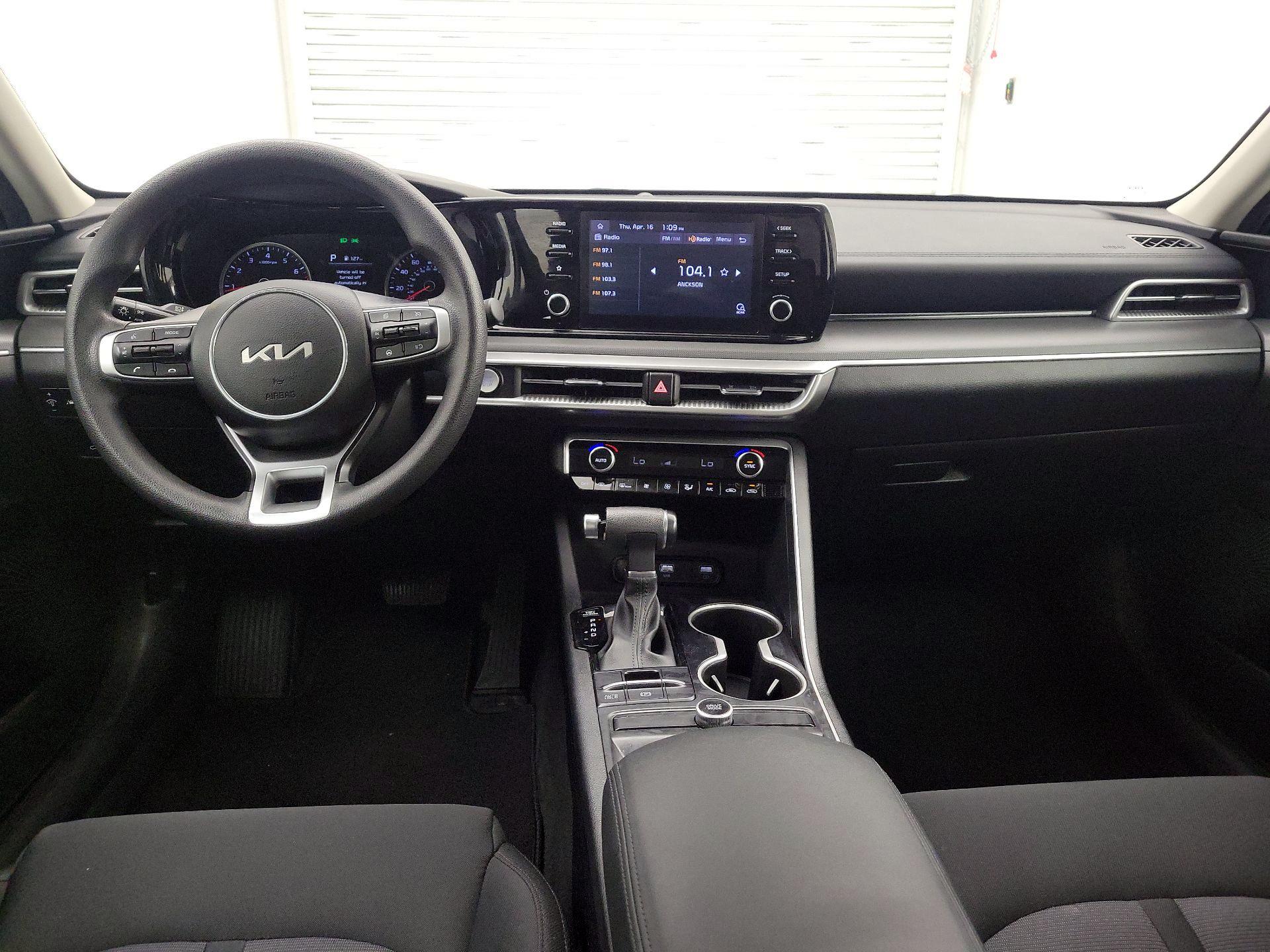 Thumbnail: 2023 Kia K5 - 9