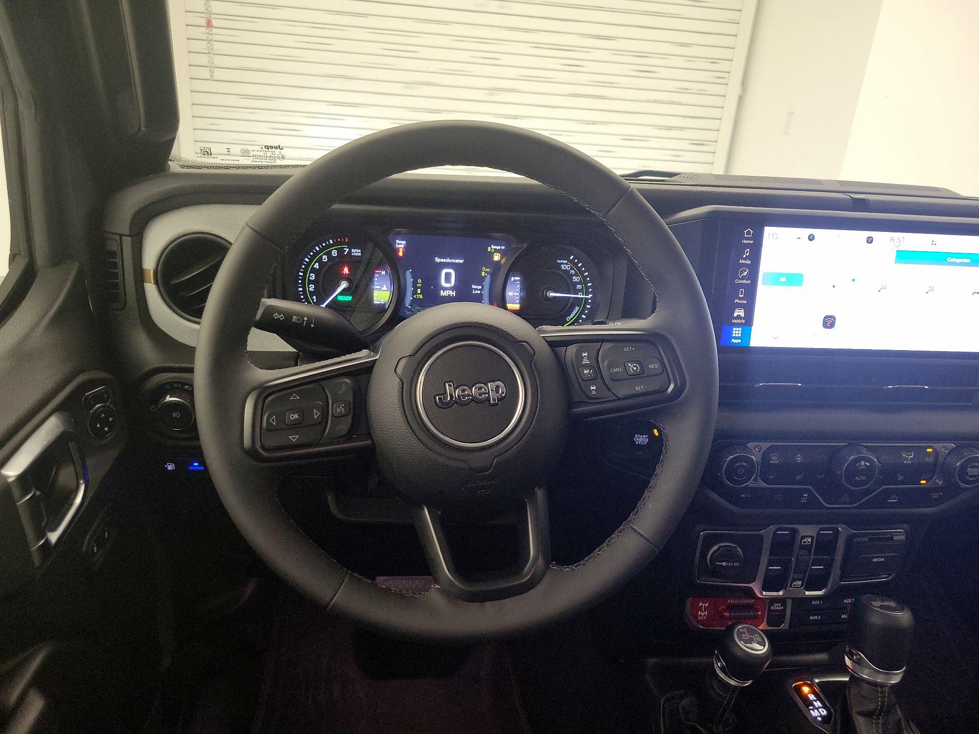 Thumbnail: 2025 Jeep Wrangler - 10